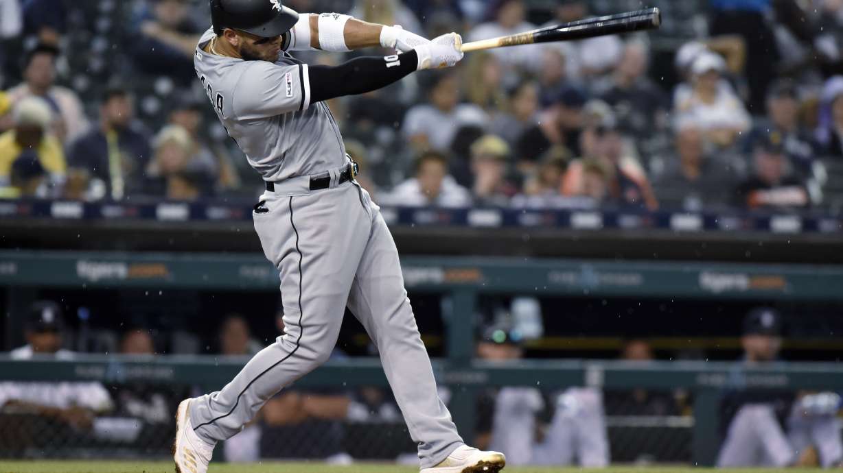 Anderson homers, White Sox beat Tigers 5-3
