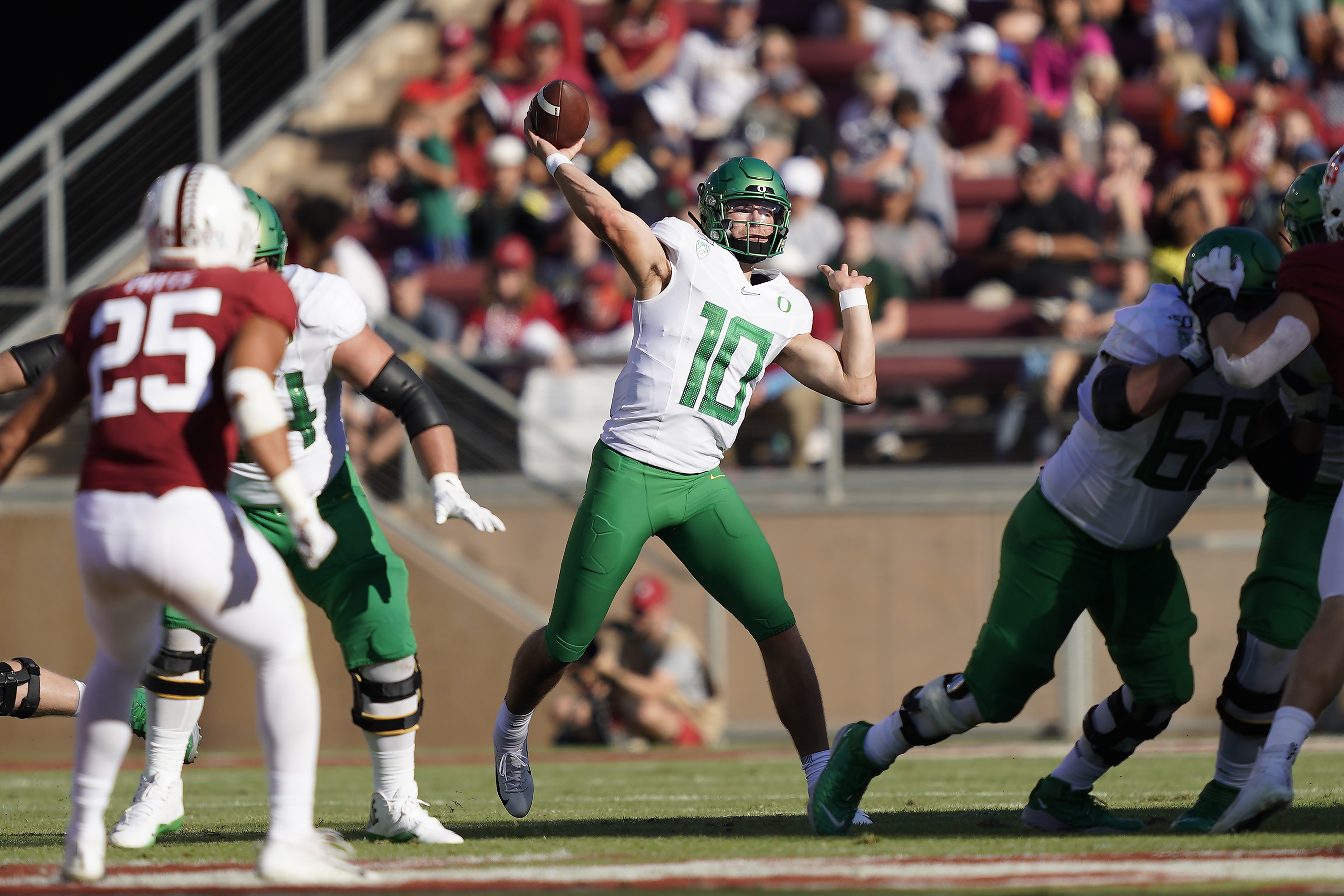 Herbert's 3 TD passes lead No. 16 Oregon past Stanford 21-6