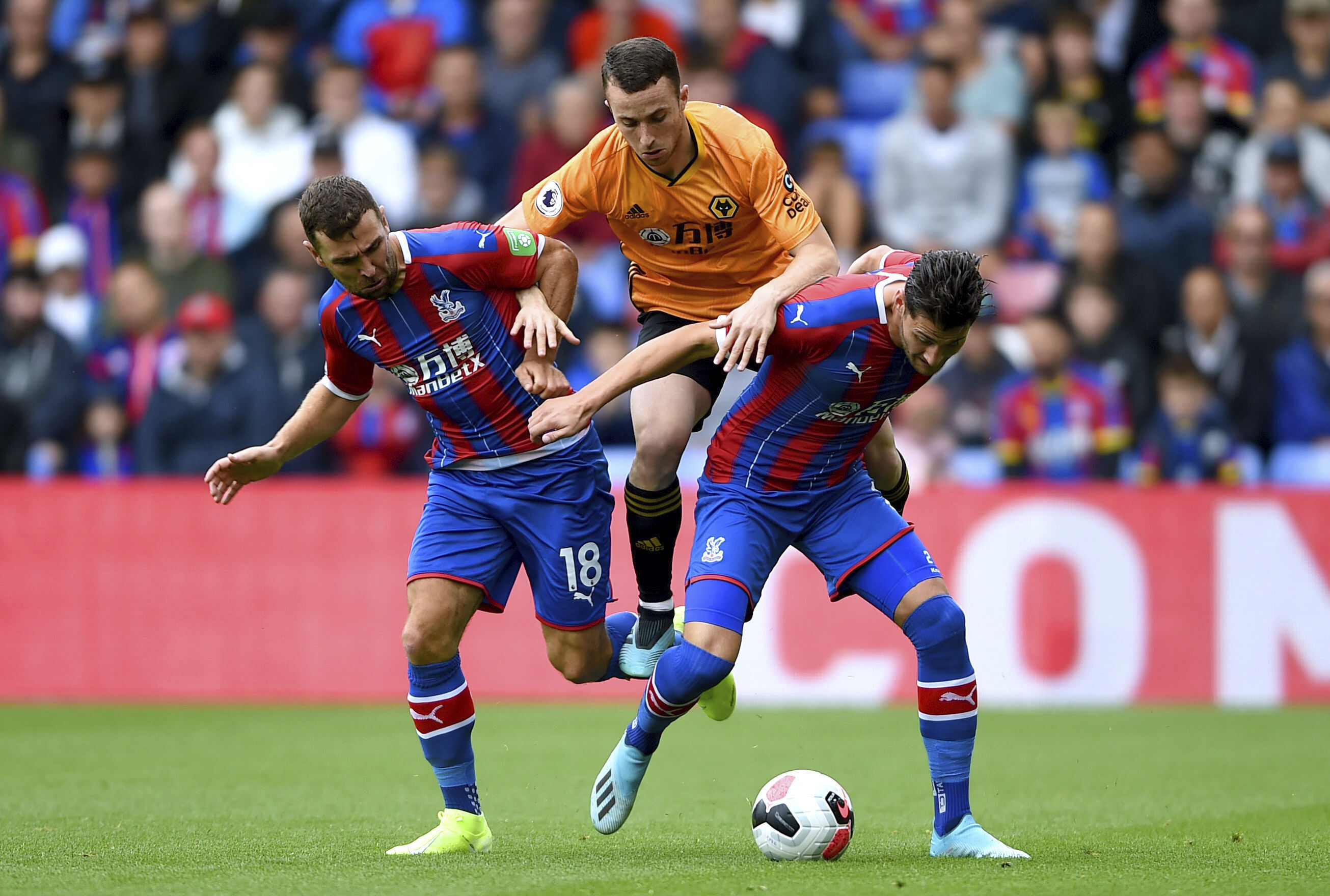 Wolves ends losing run with draw at Crystal Palace