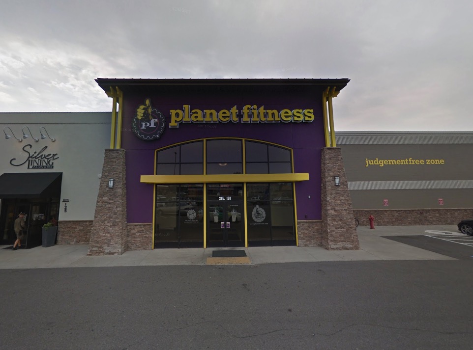 Police: Logan gym employee recorded topless customer in tanning booth