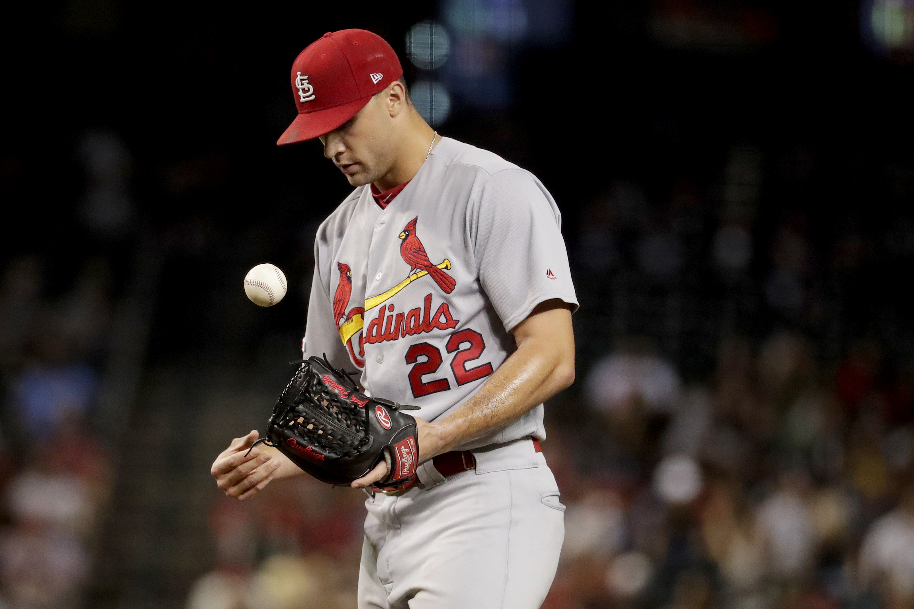 Vargas hits game-winner in 19th, D-backs top Cards 3-2