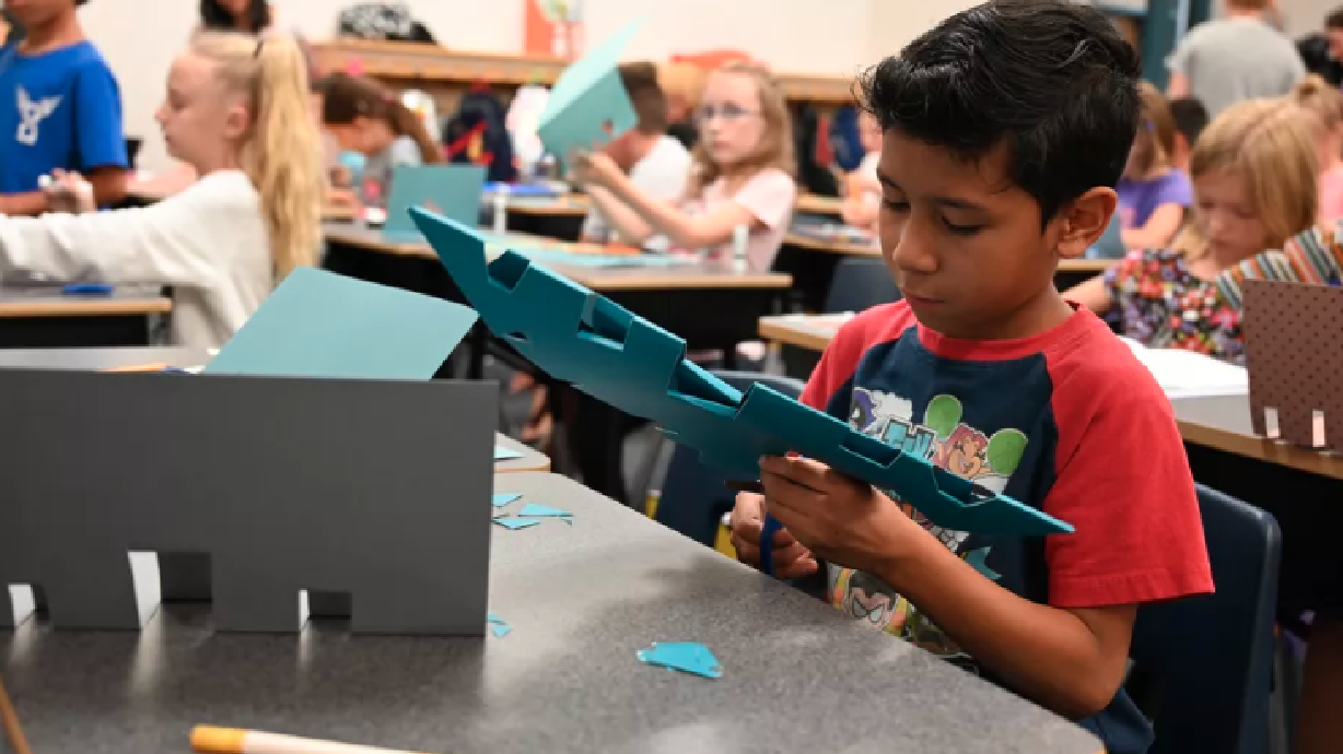 Small hands, big hearts work to support survivors of tourist bus crash in Southern Utah