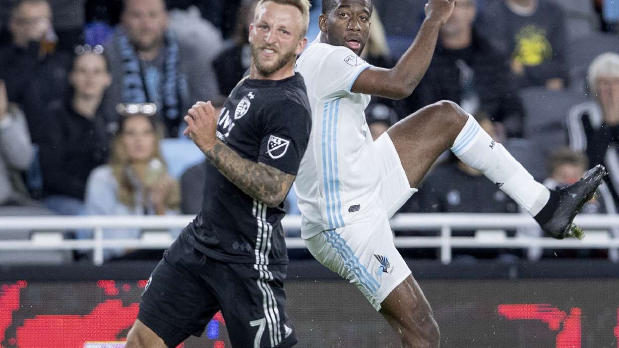 Minnesota United FC edges Sporting Kansas City 2-1