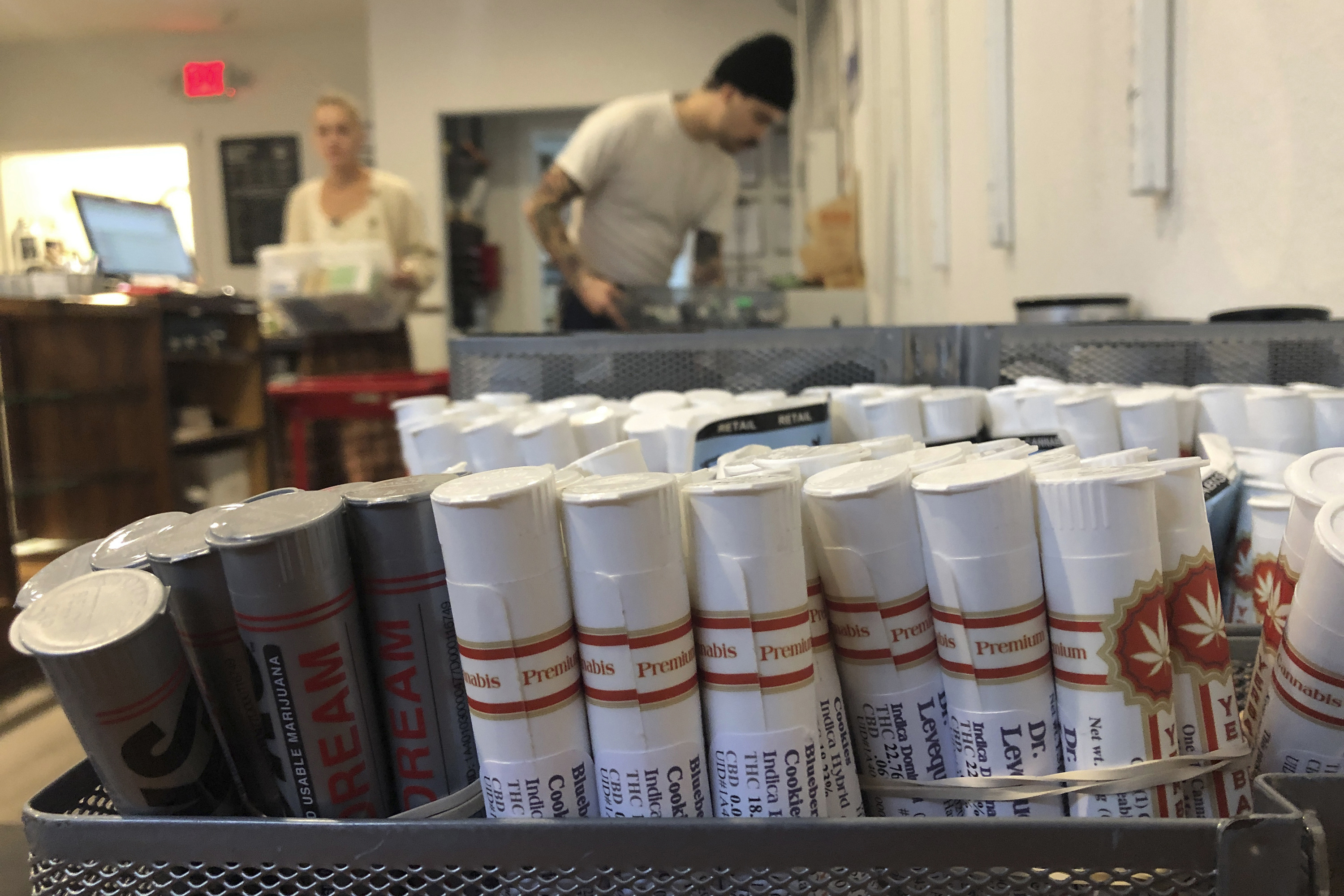 Marijuana vape sales lag as lung illnesses rise in US