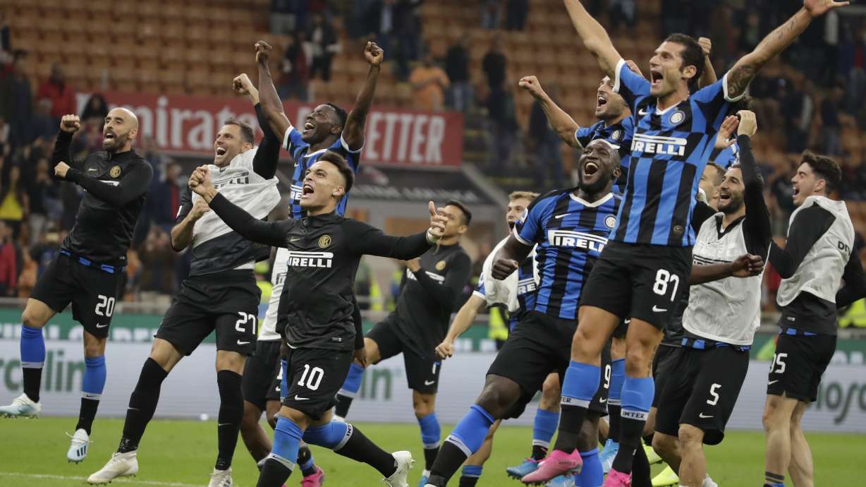 Milan clubs reveal 2 shortlisted designs for new stadium