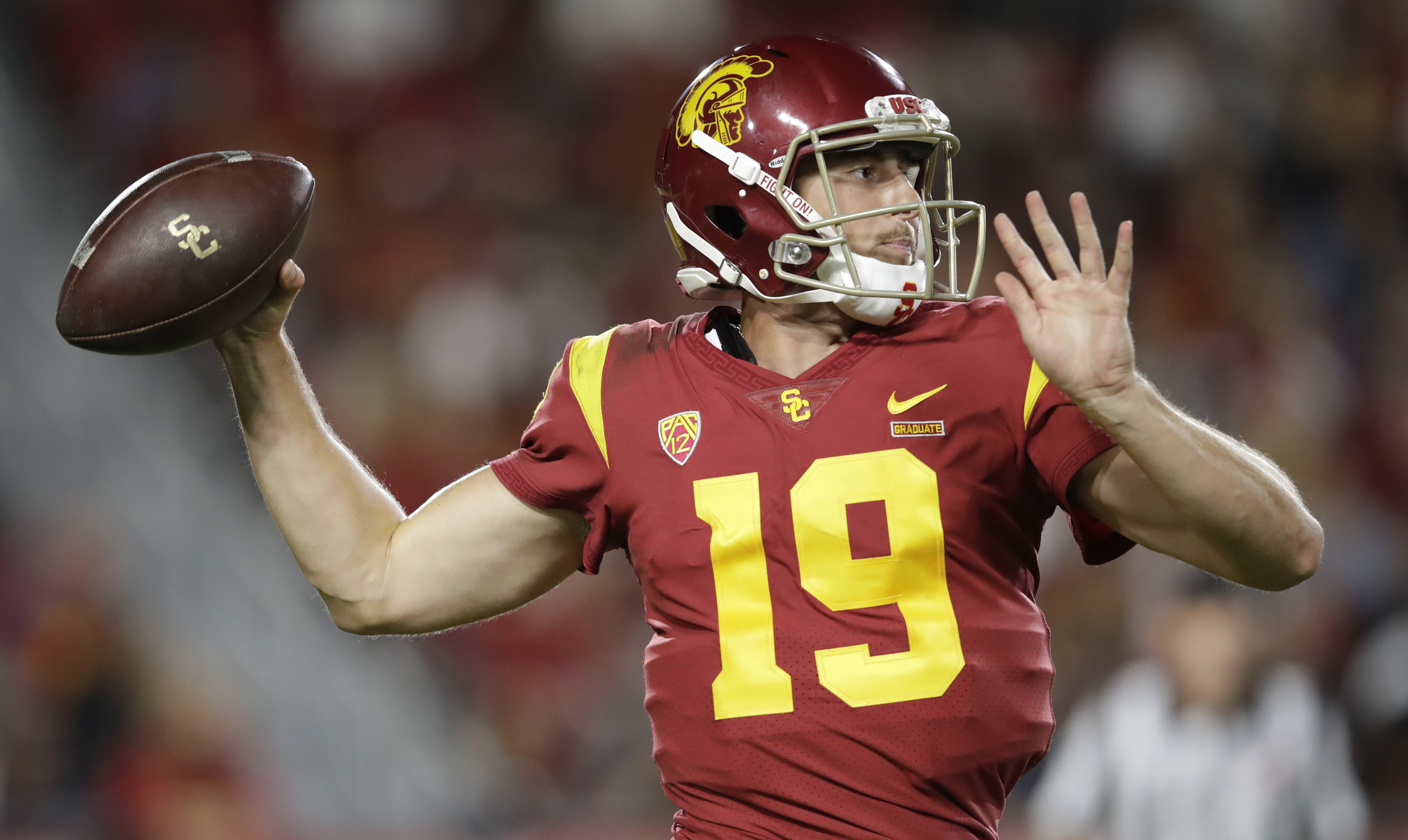 Fink gets turn to start as No. 21 USC faces No. 17 Huskies
