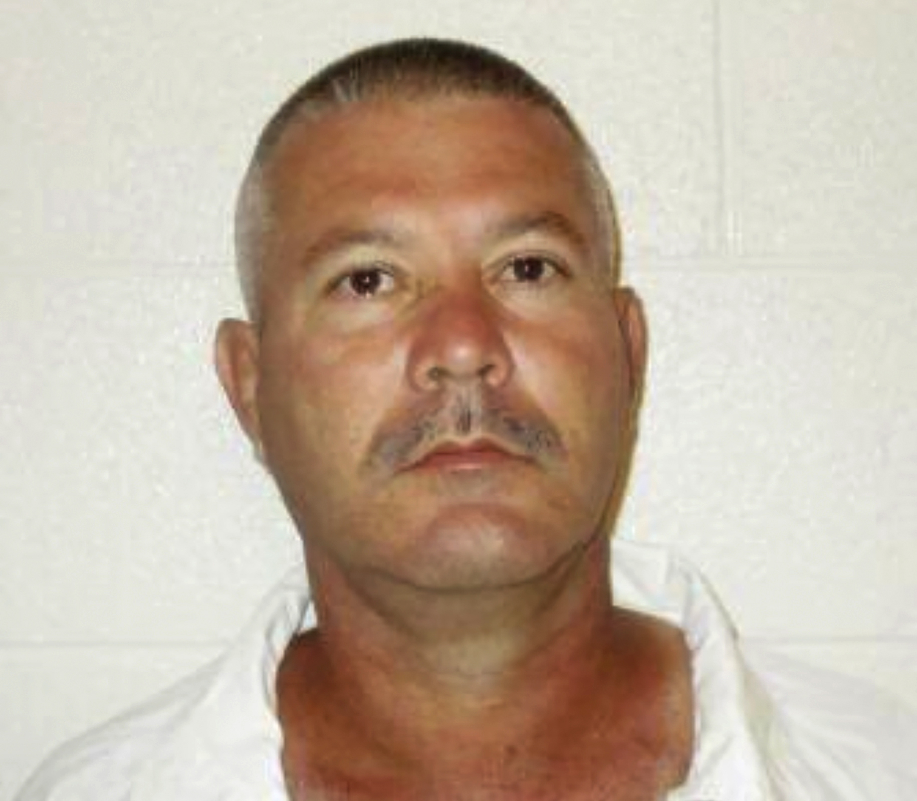 Missing Arkansas inmate found hiding on prison's roof