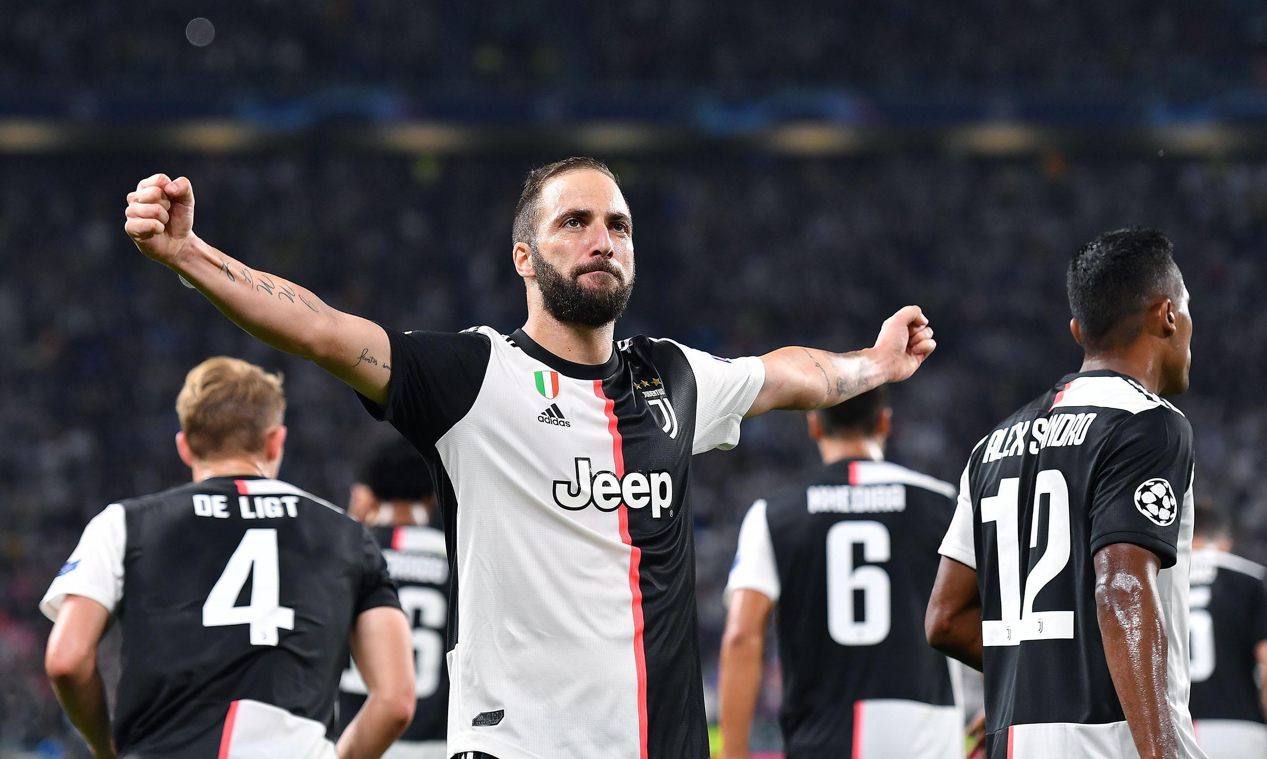 Higuain, Ronaldo help Juventus beat Leverkusen 3-0
