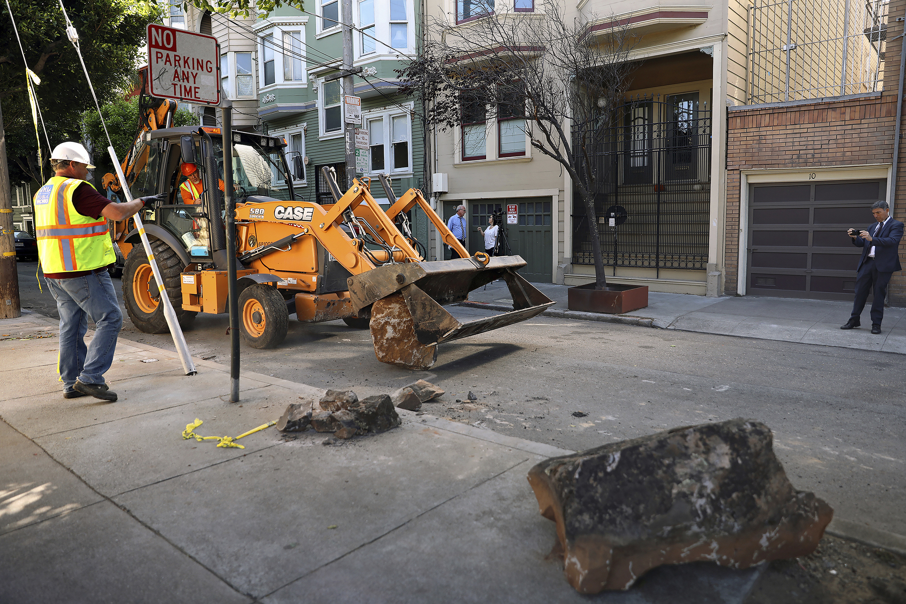 San Francisco residents use rocks to block homeless camping