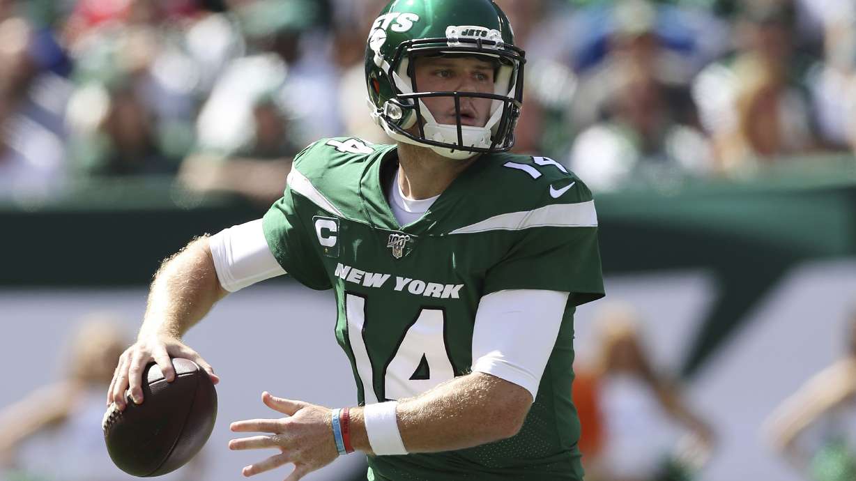Jets QB Darnold practicing, still not cleared for contact
