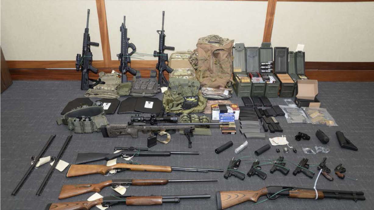 Coast Guard officer expected to plead guilty in gun case