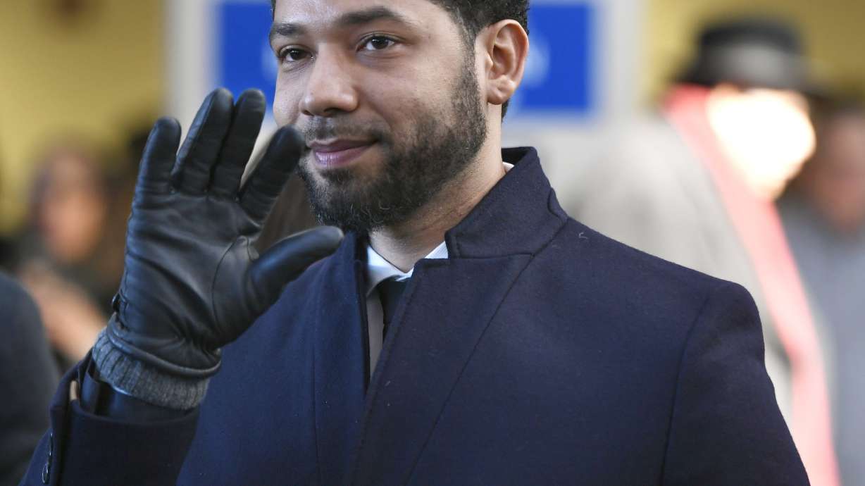 The Latest: Judge retains Smollett case special prosecutor