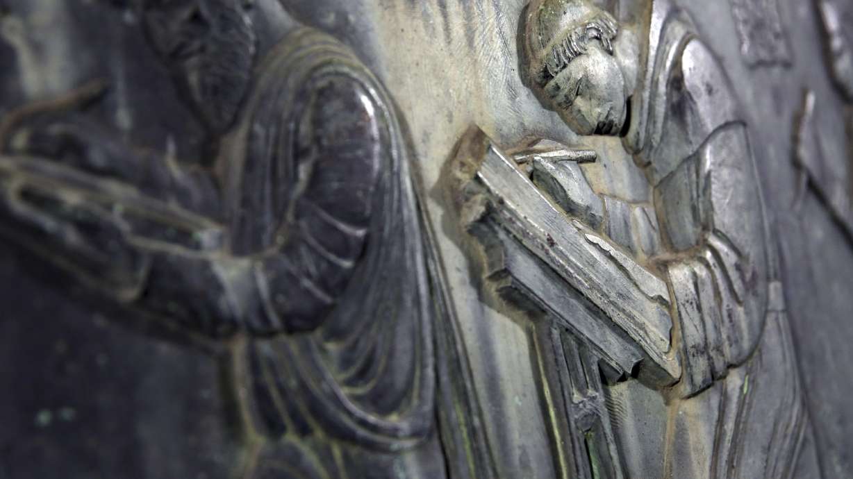 Long-lost sculpture has returned to Los Angeles library