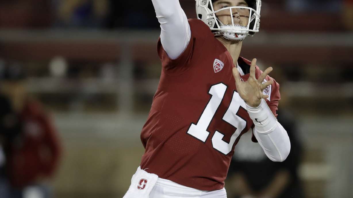 Scarlett's career day helps Stanford beat No. 15 Washington