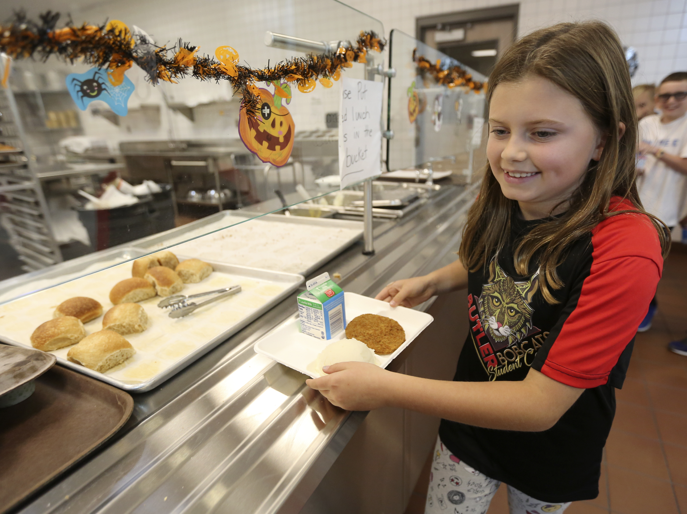 Utah fourth-grader pushes for eco-friendly lunch room
