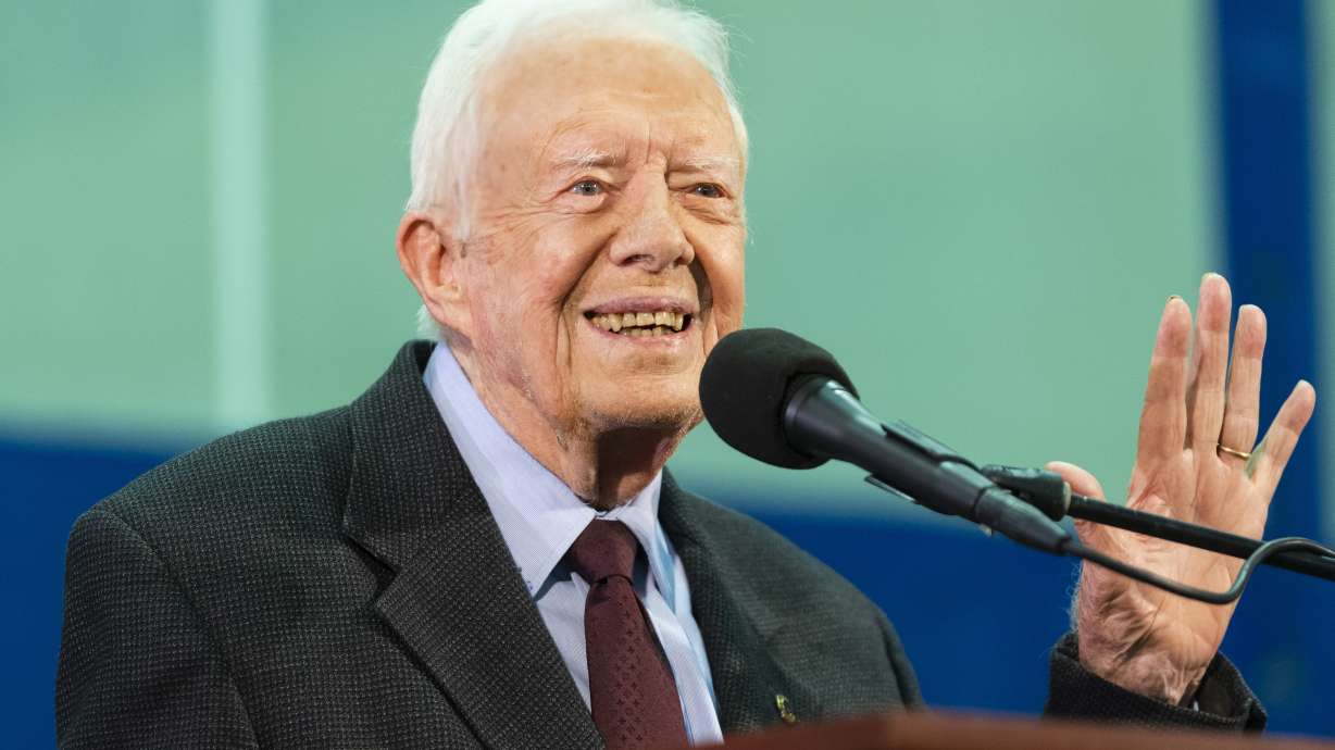 Ex-President Jimmy Carter has black eye, stitches after fall