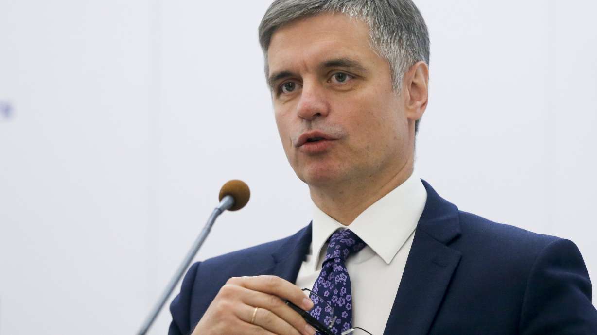 Pullback of forces in Ukraine's rebel east is delayed