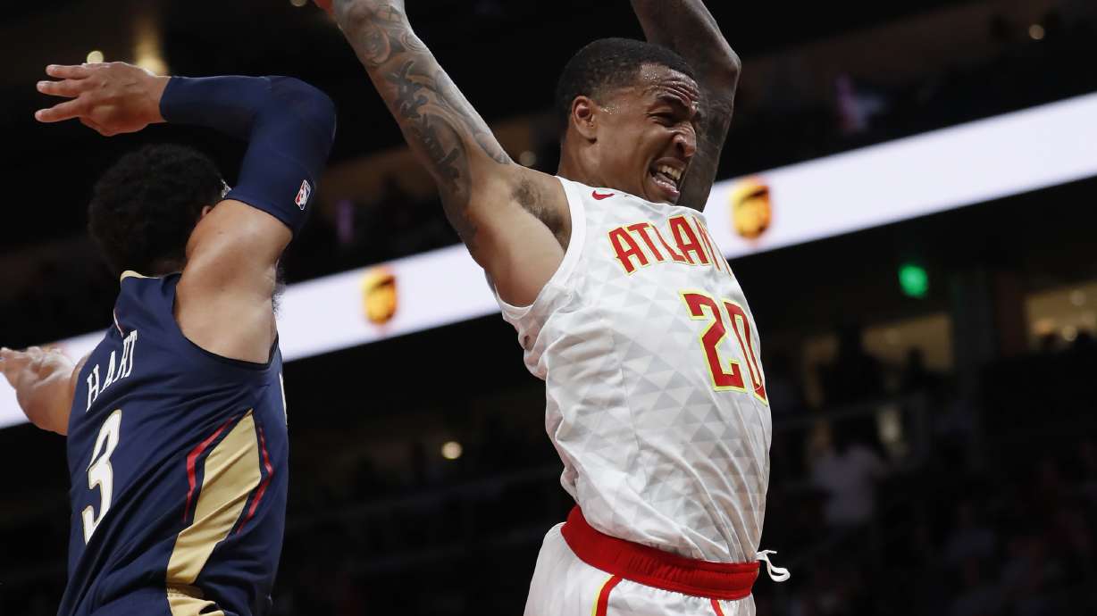 Dunkfest: Zion shows high-flying skills in preseason debut