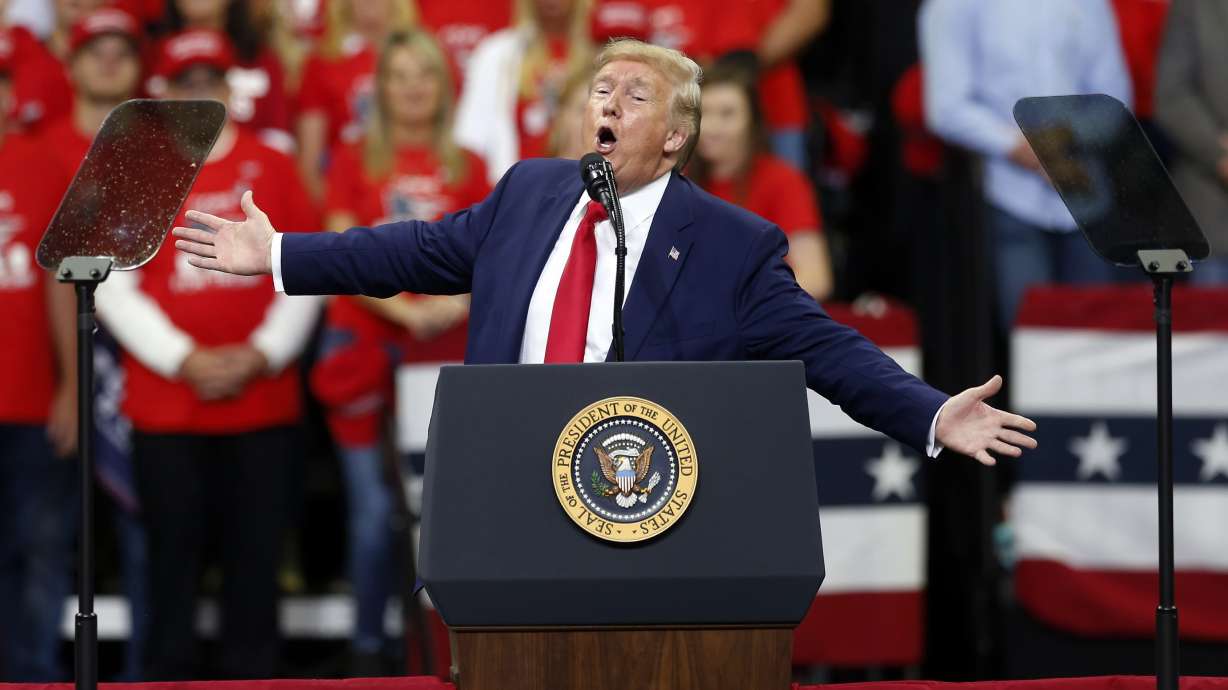 Dems, Muslims rip Trump attack on Somalis; rue GOP silence