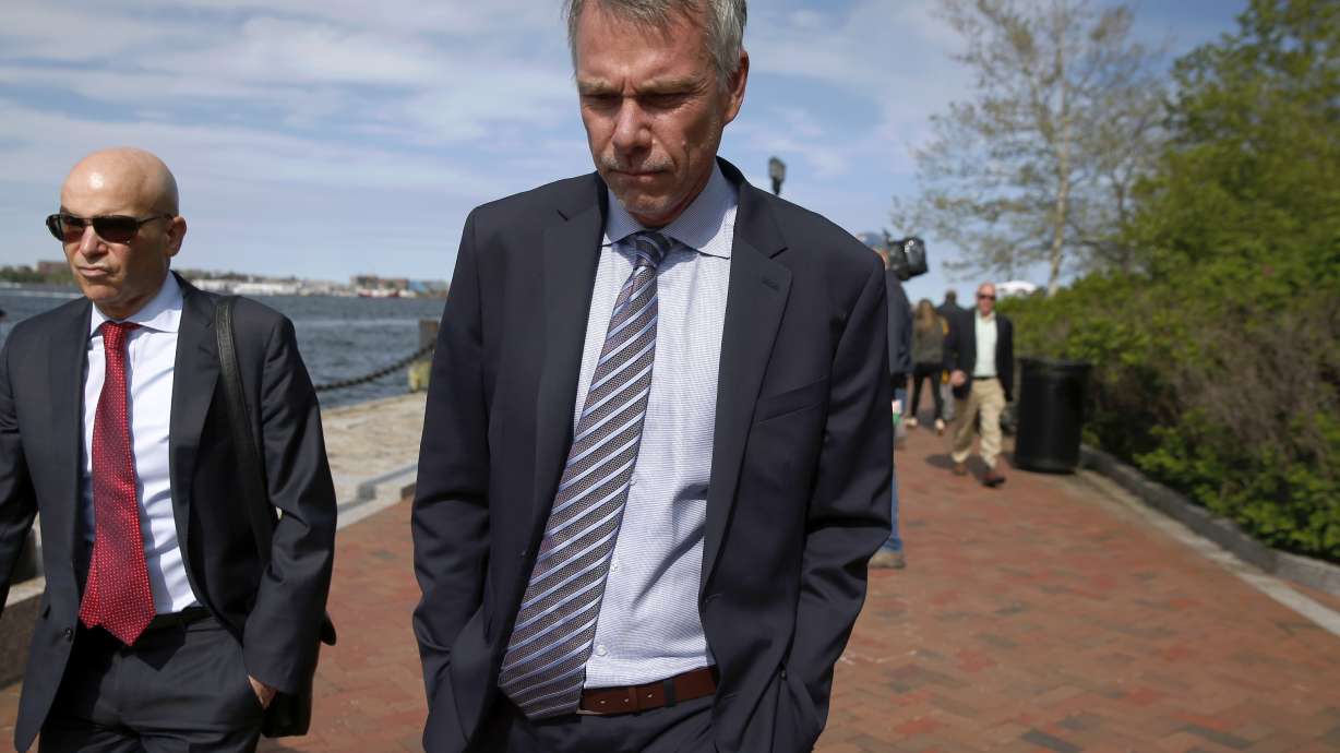 California executive avoids jail in college cheating scheme