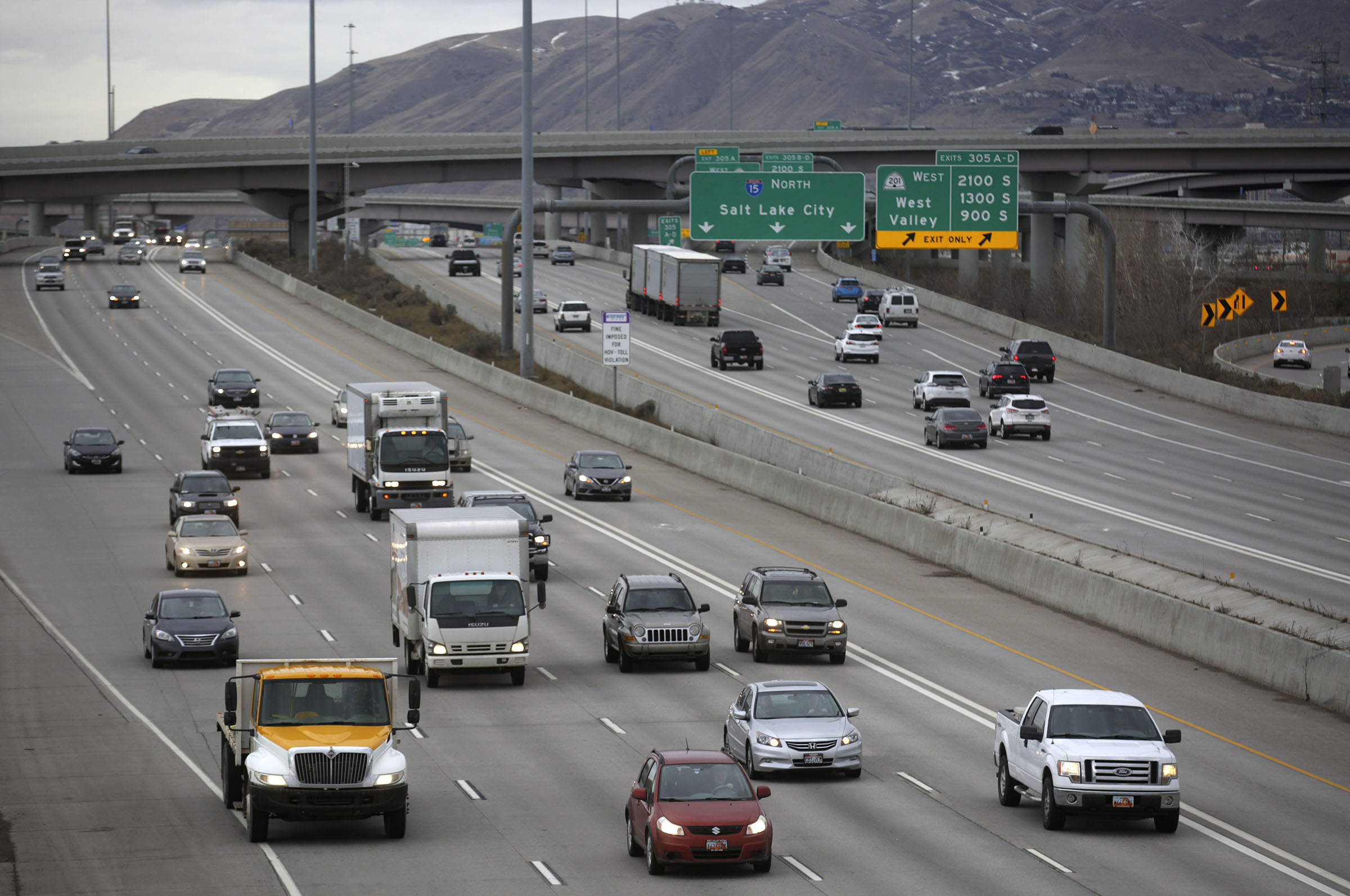 Report: Salt Lake City drivers spent an average of 85 hours in rush hour traffic in 2019
