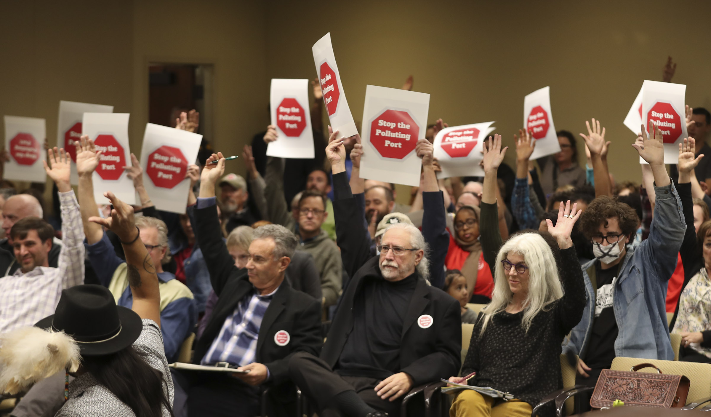 Protesters make presence felt, but first Inland Port meeting in months proceeds peacefully