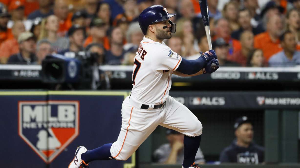 Altuve's HR in 9th sends Astros to World Series over Yankees
