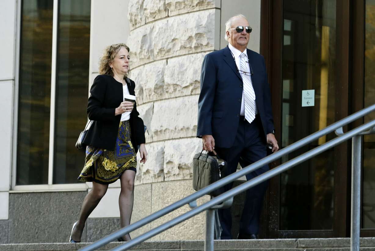 Attorneys for the plaintiffs Linda Singer, left, and Joe Rice enter the U.S. Federal courthouse, Monday, Oct. 21, 2019, in Cleveland. Photo: Tony Dejak, AP Photo