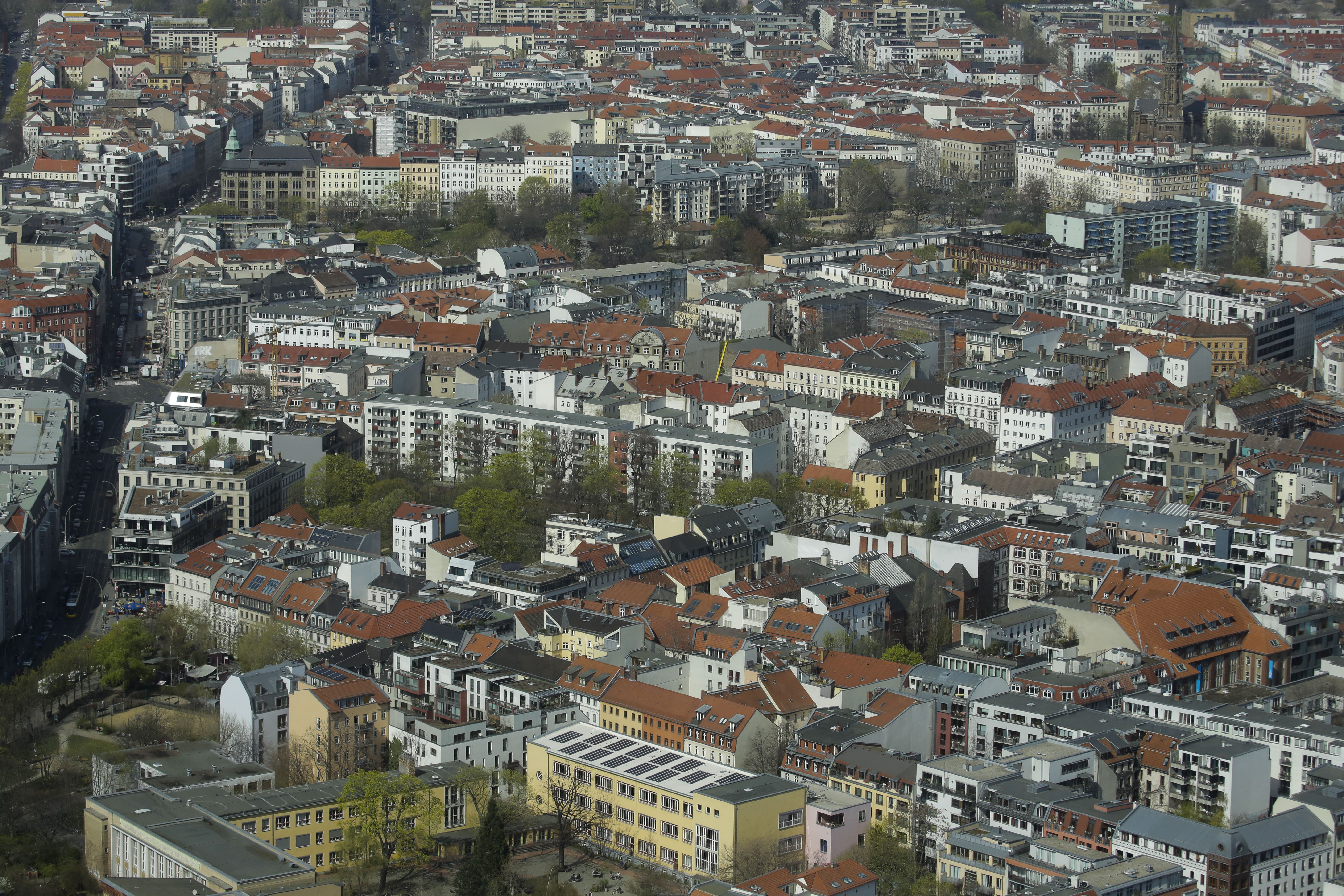 Berlin state government agrees on 5-year rent freeze
