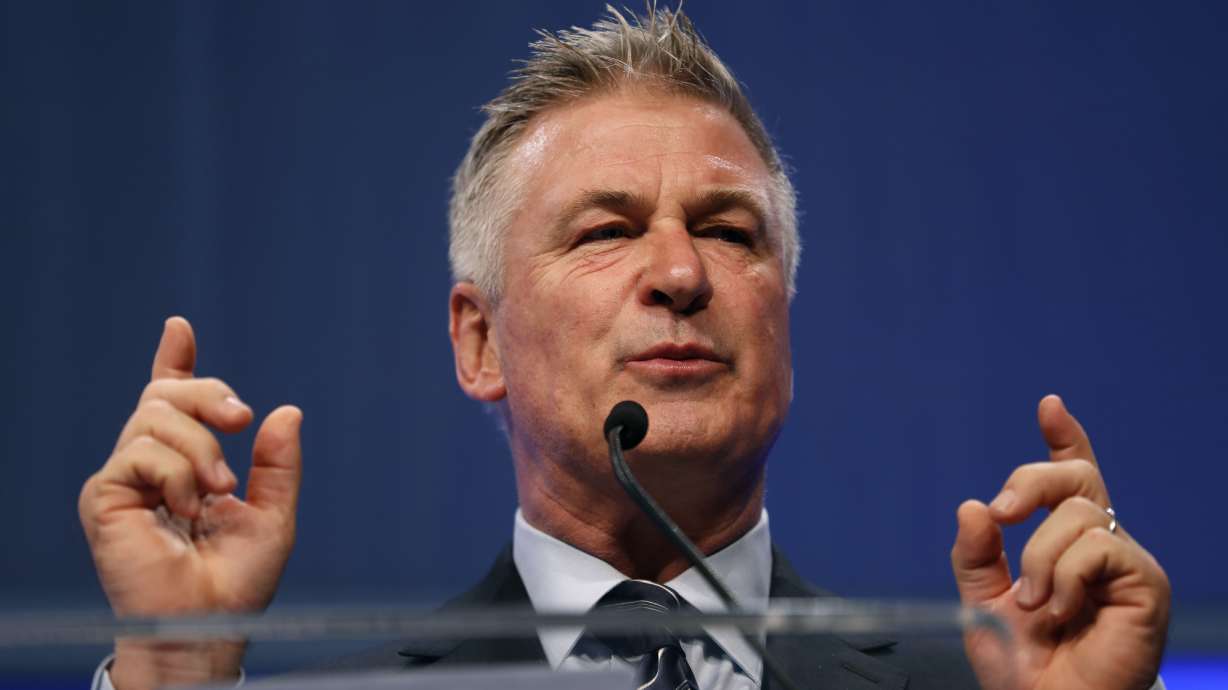 The Latest: Alec Baldwin campaigns for Virginia Democrats