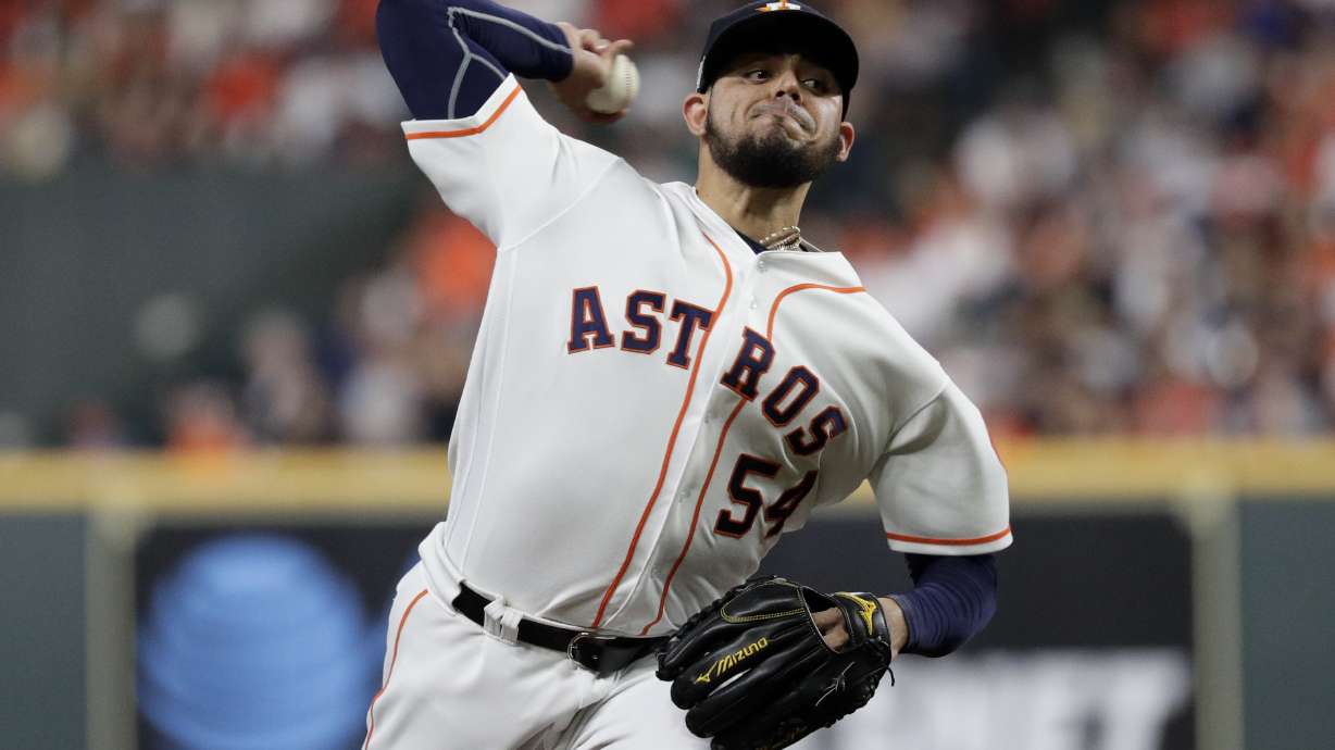 Astros executive apologizes, MLB to conduct interviews