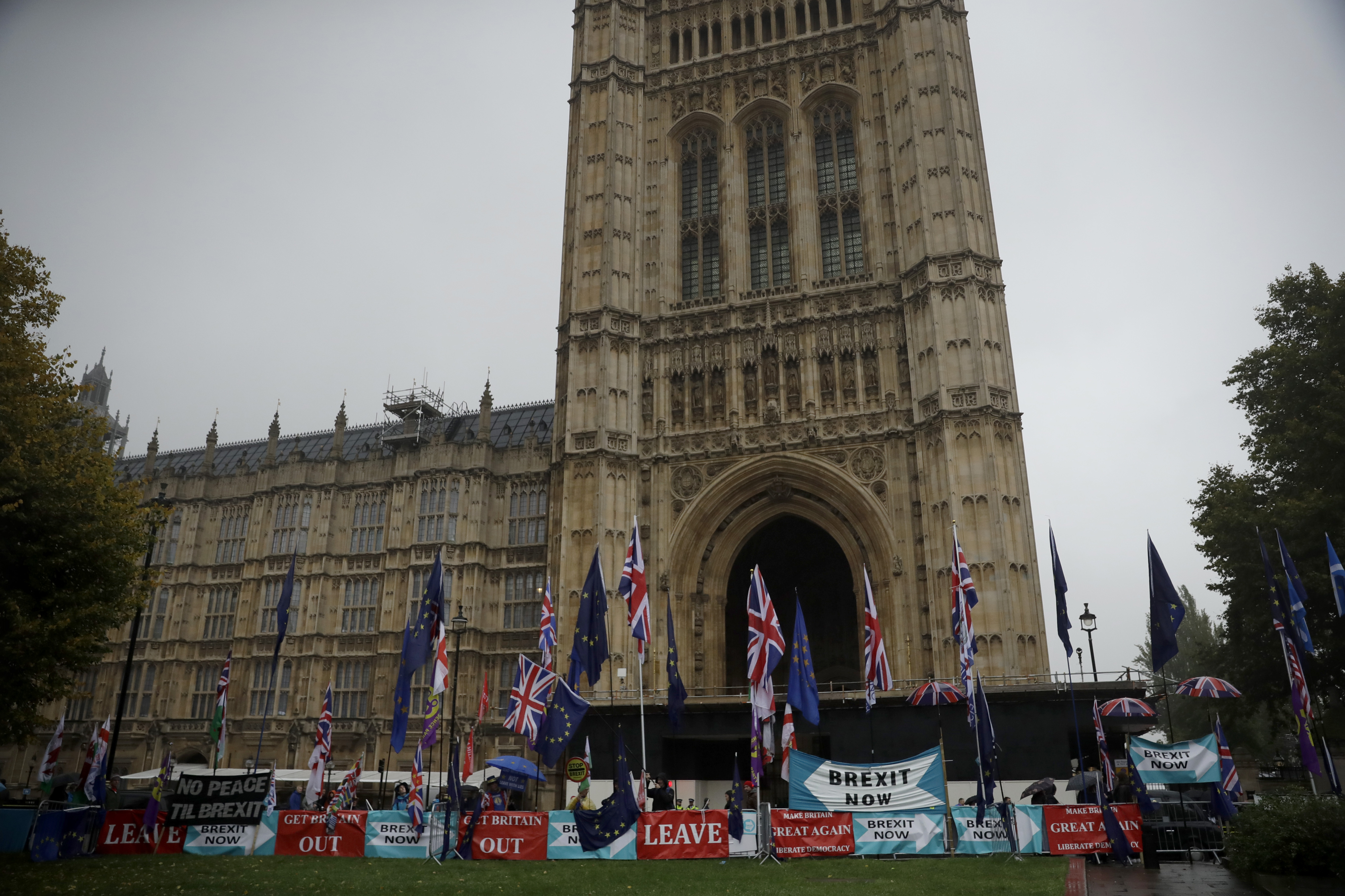 EU envoys agree that Brexit extension is needed, no date set