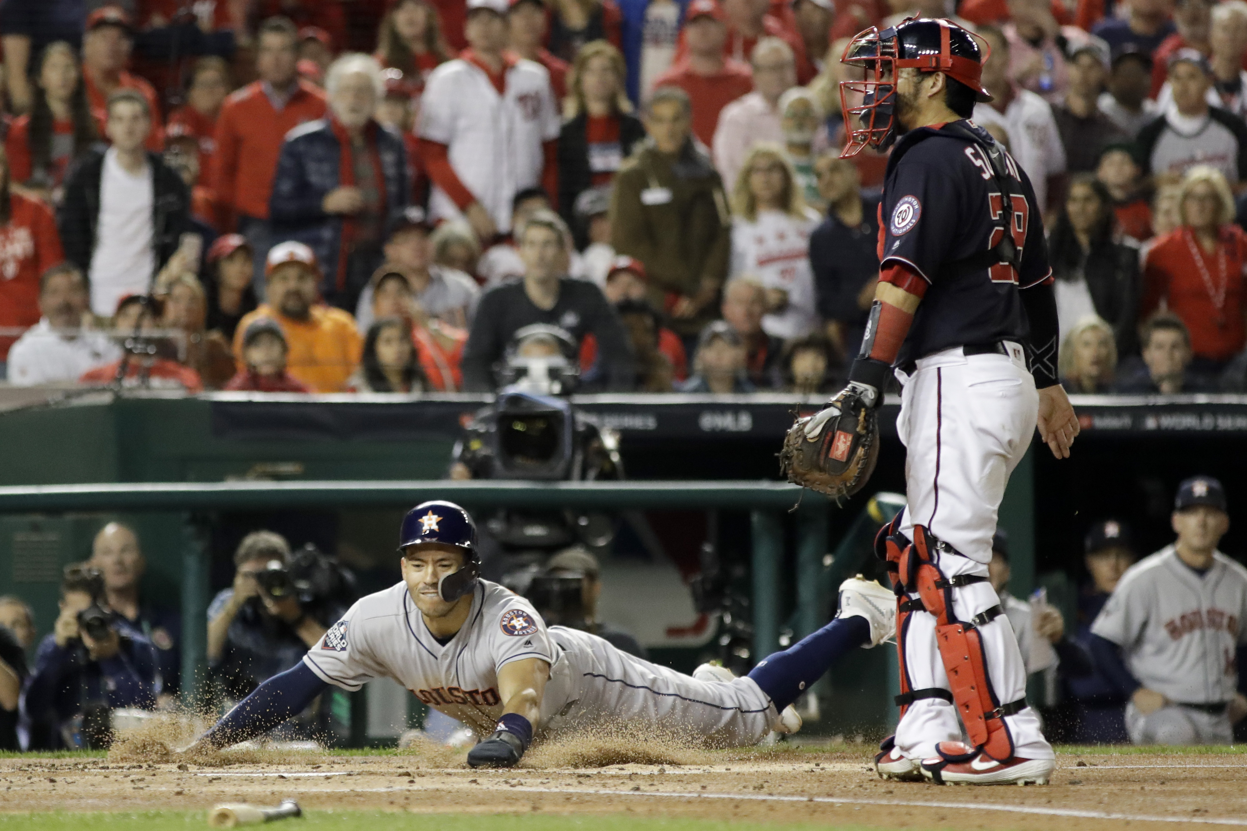 Suzuki out of Nats' starting lineup for World Series Game 4