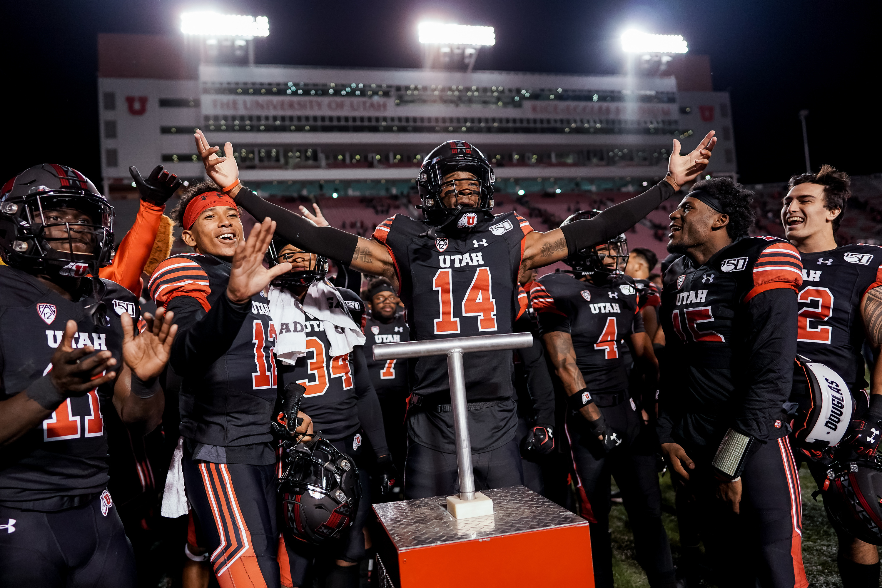 Utah Utes players celebrate their 35-0 win over the California Golden Bears at Rice-Eccles Stadium in Salt Lake City on Saturday, Oct. 26, 2019. (Photo: Spenser Heaps, KSL)