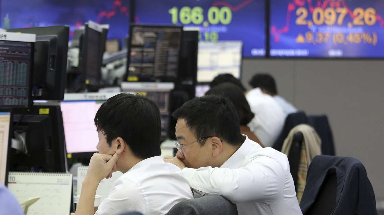 Asian stocks rise as China-US trade, Brexit fears recede