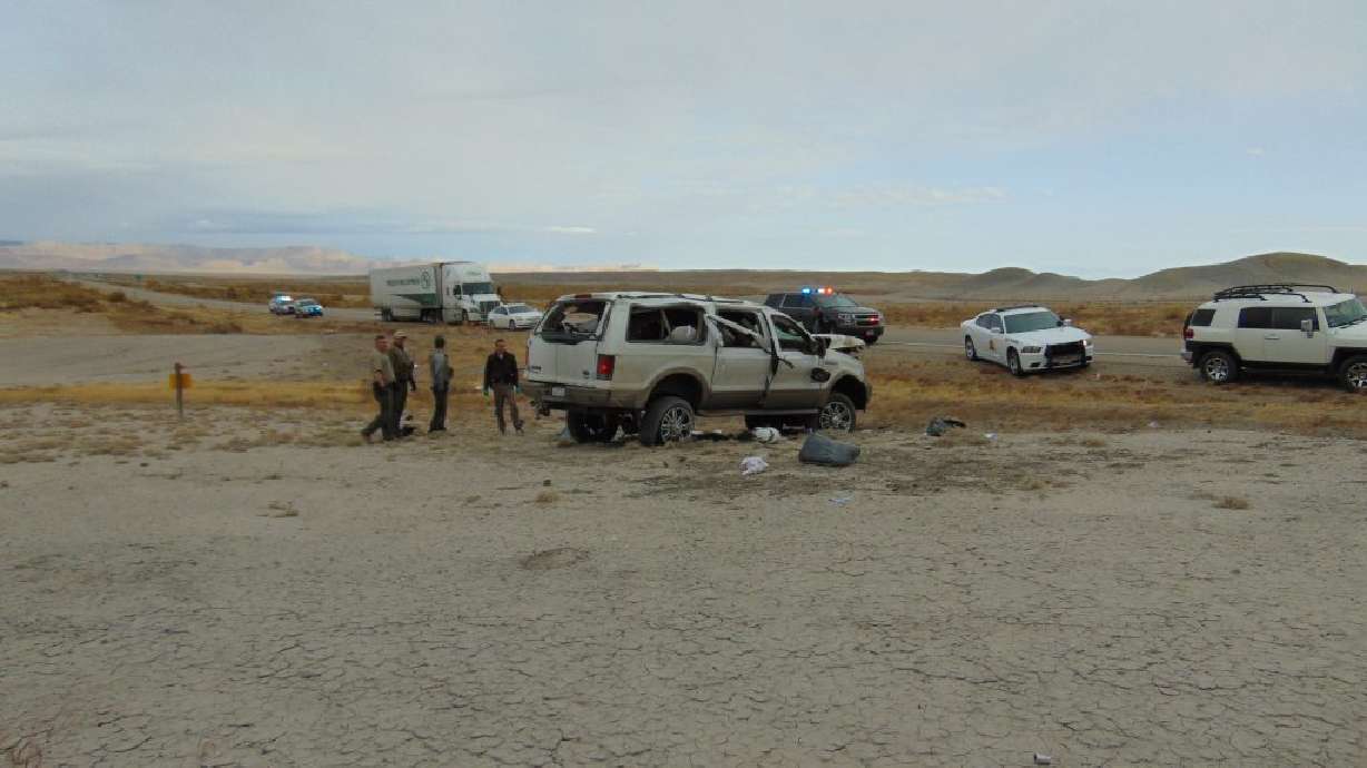 3 dead in 2 separate rollover crashes on I-70 near Green River