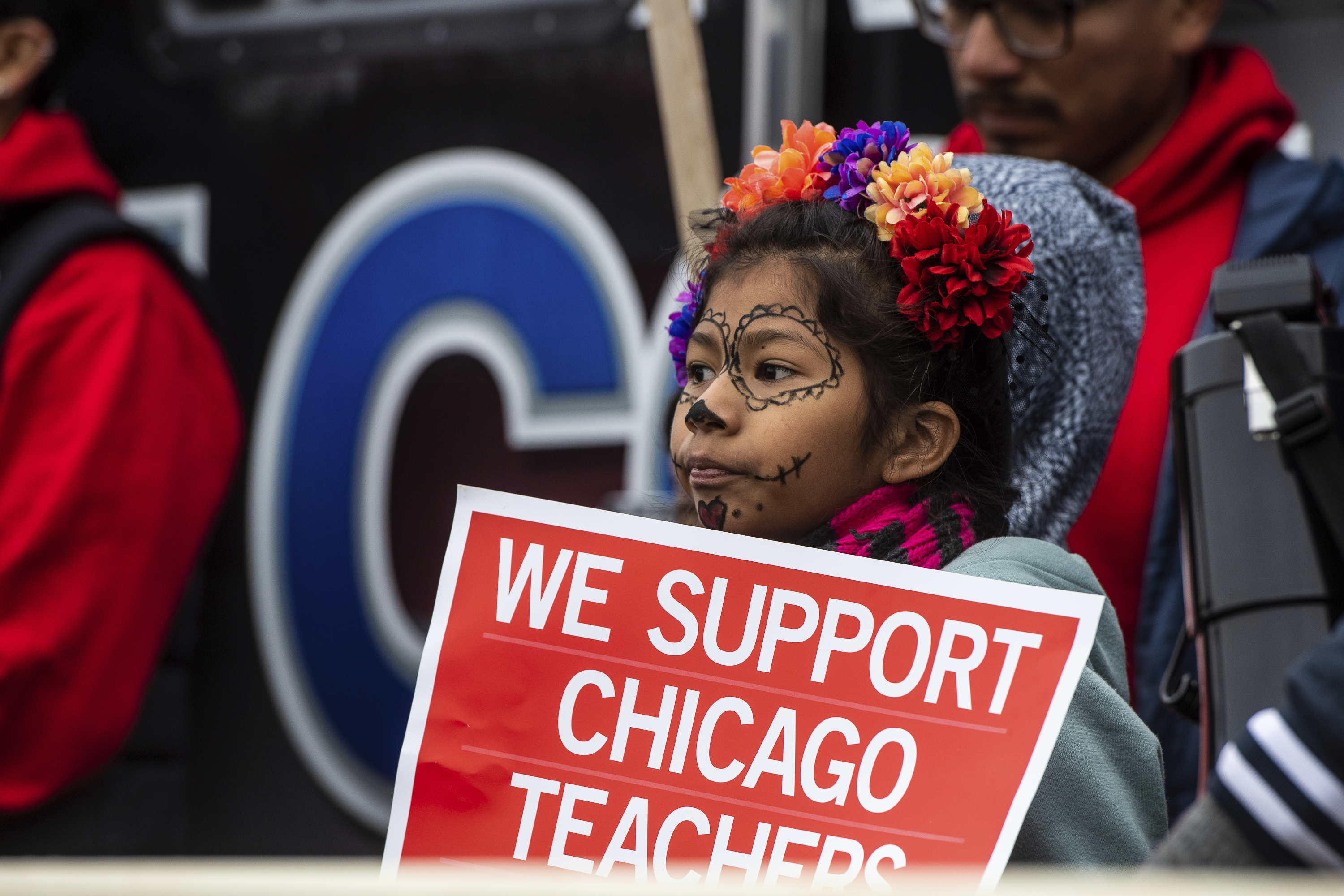 Hackles rise as Chicago teachers strike drags into day 10