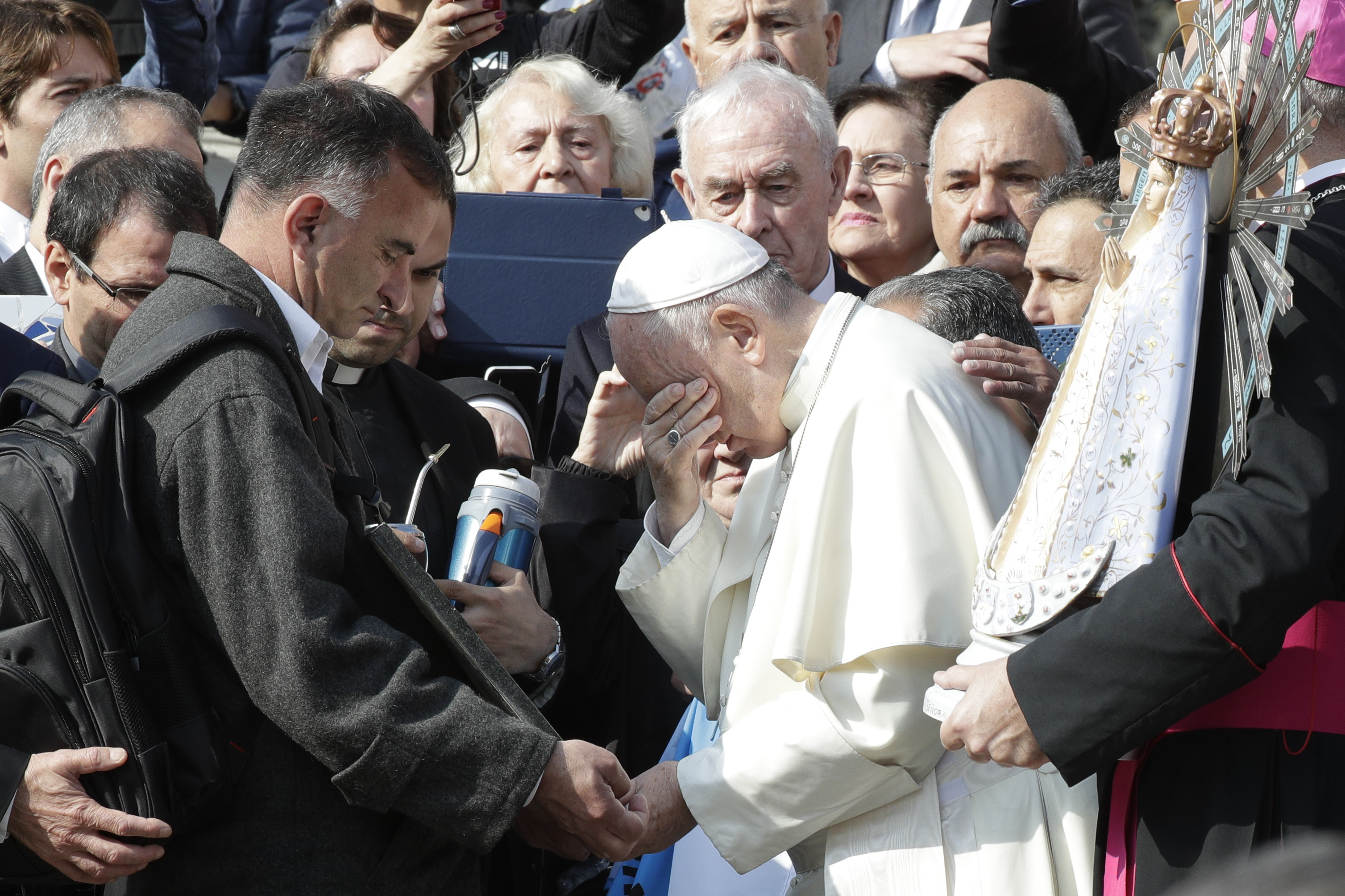 Madonna statue returned by Britons to Argentina at Vatican