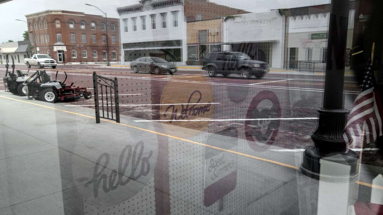 Real estate stocks surge as investors balance risk