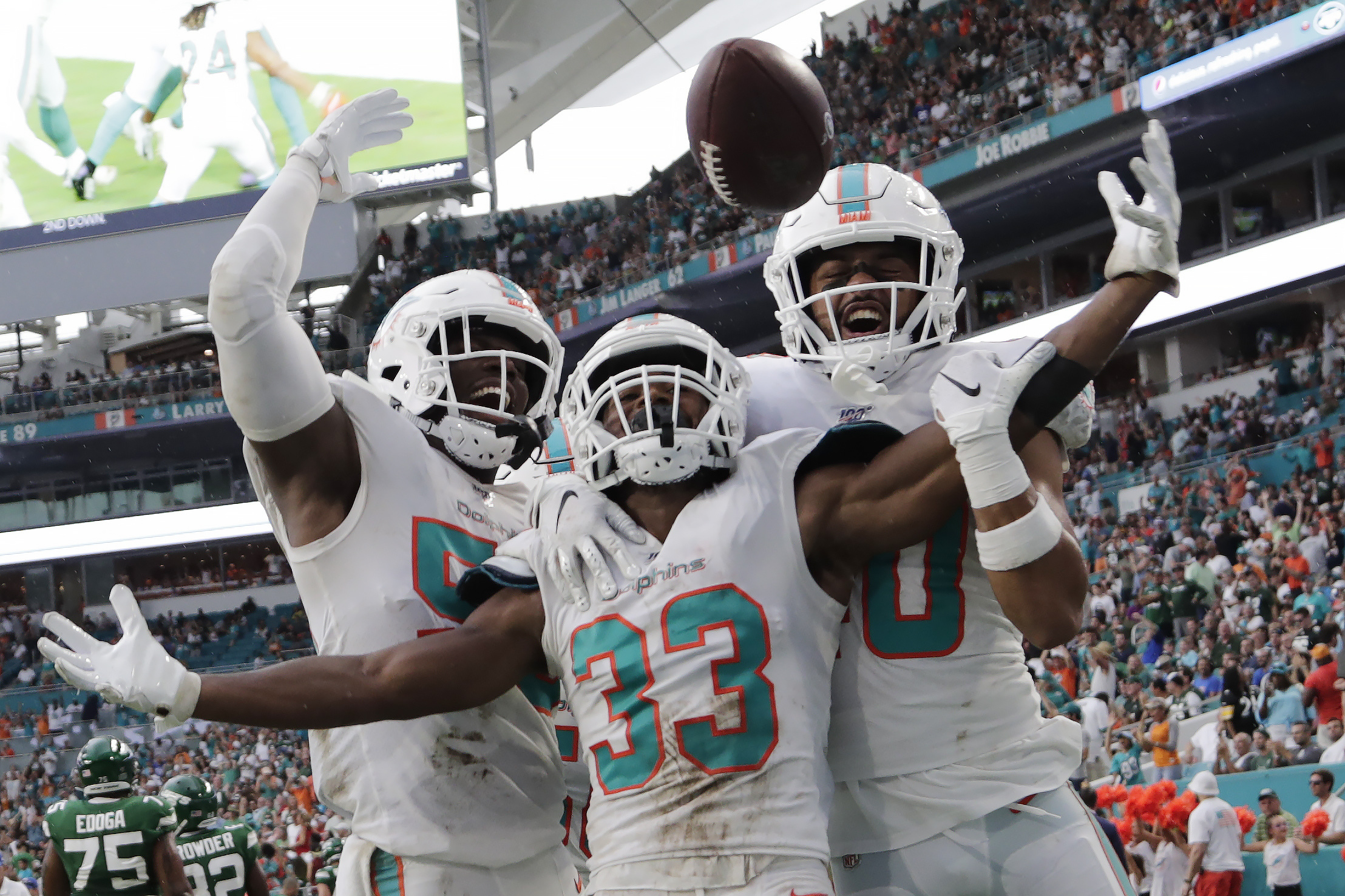 Dolphins get first win of 2019, top Jets 26-18