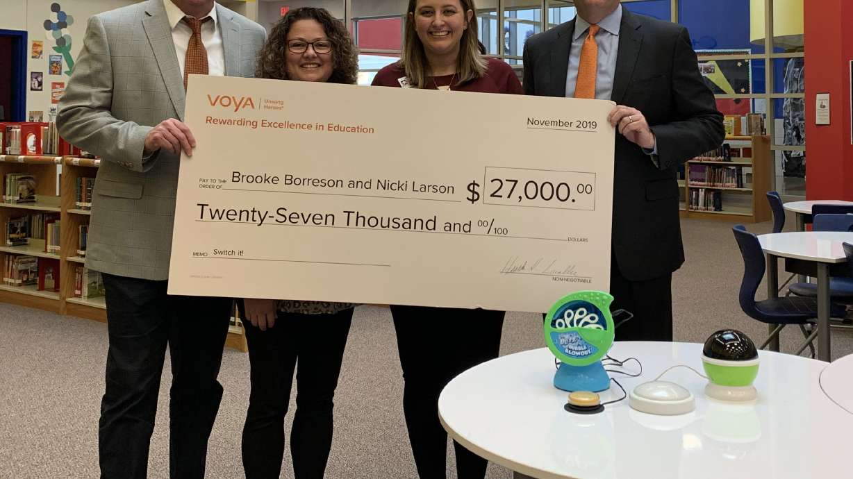 Voya Honors Buda, Texas Teachers With First-Place Unsung Heroes Program Award