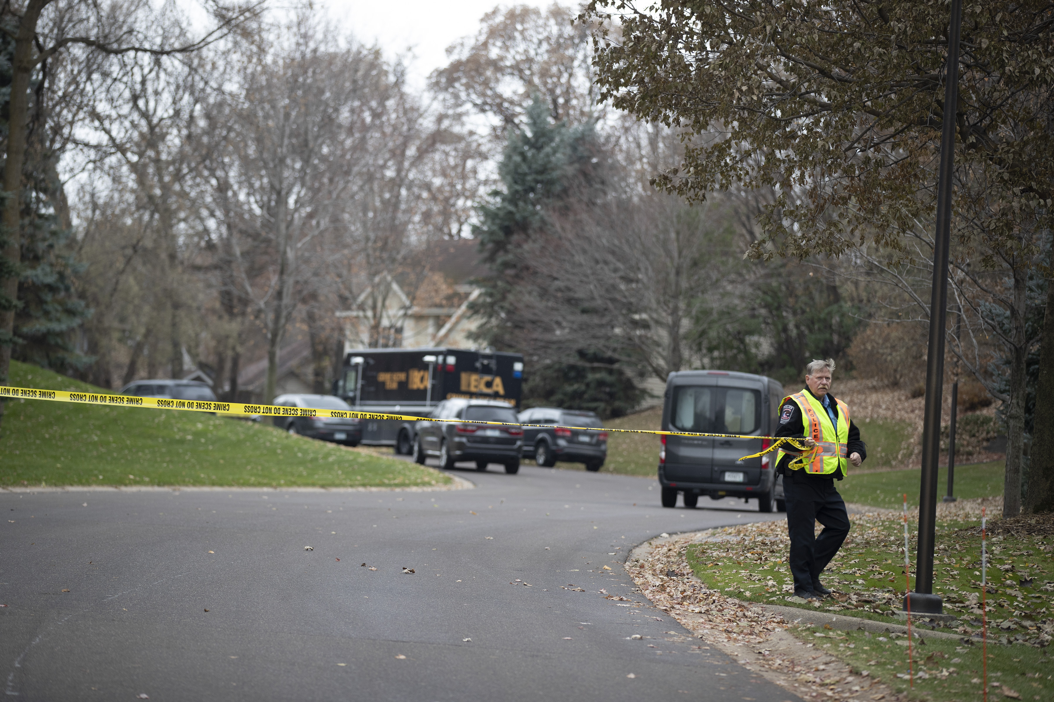 Minnesota authorities: Gunman killed self in police shootout
