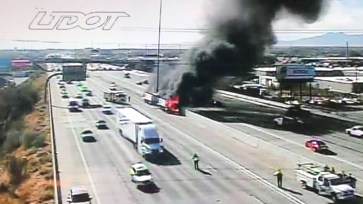 Vehicle fire causes lane closures, creates black smoke on NB I-15