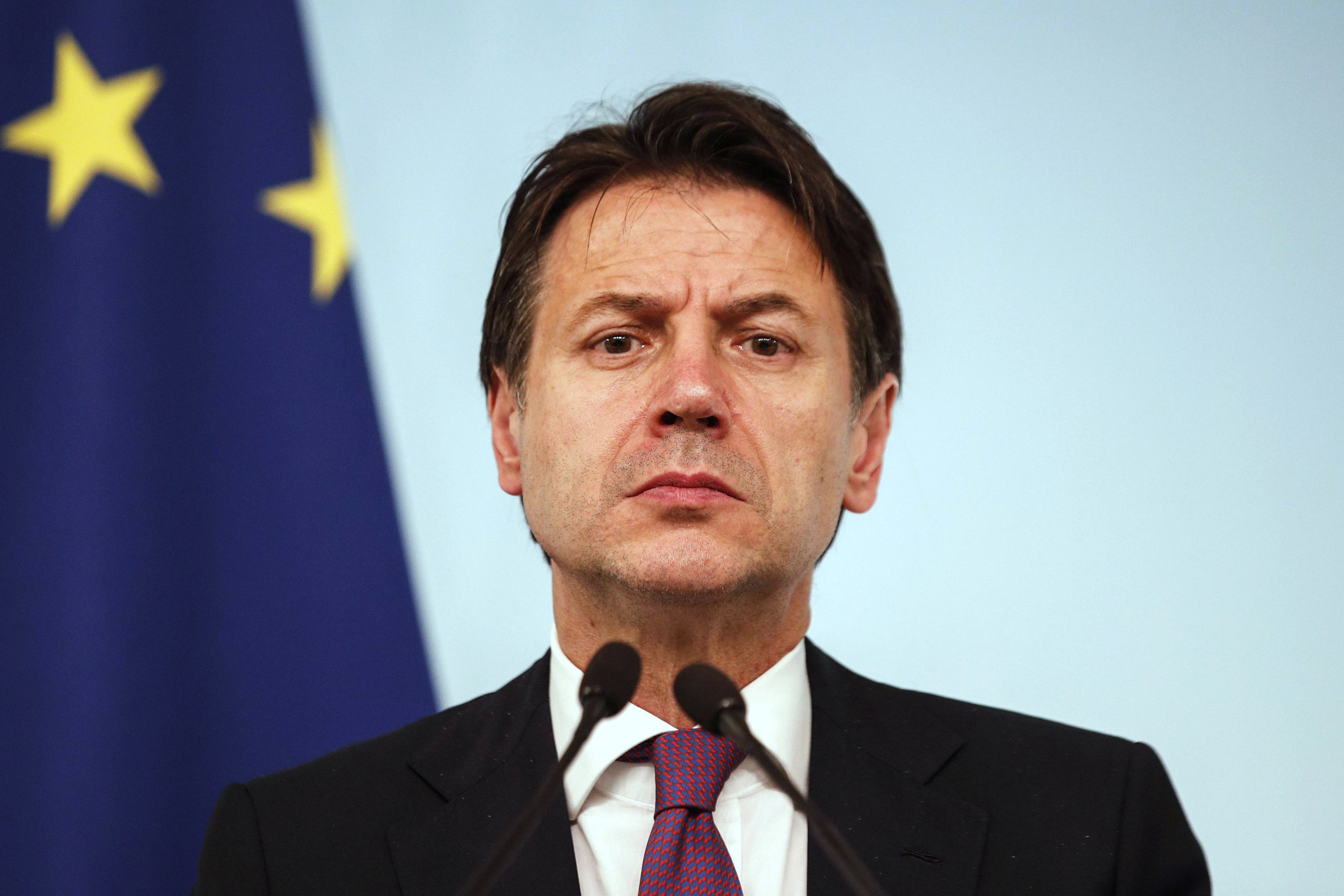 Italy presses steelmaker to agree deal on plant, save jobs