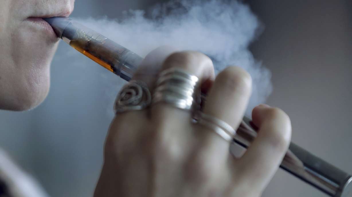 More than 2,000 in US diagnosed in vaping illness outbreak