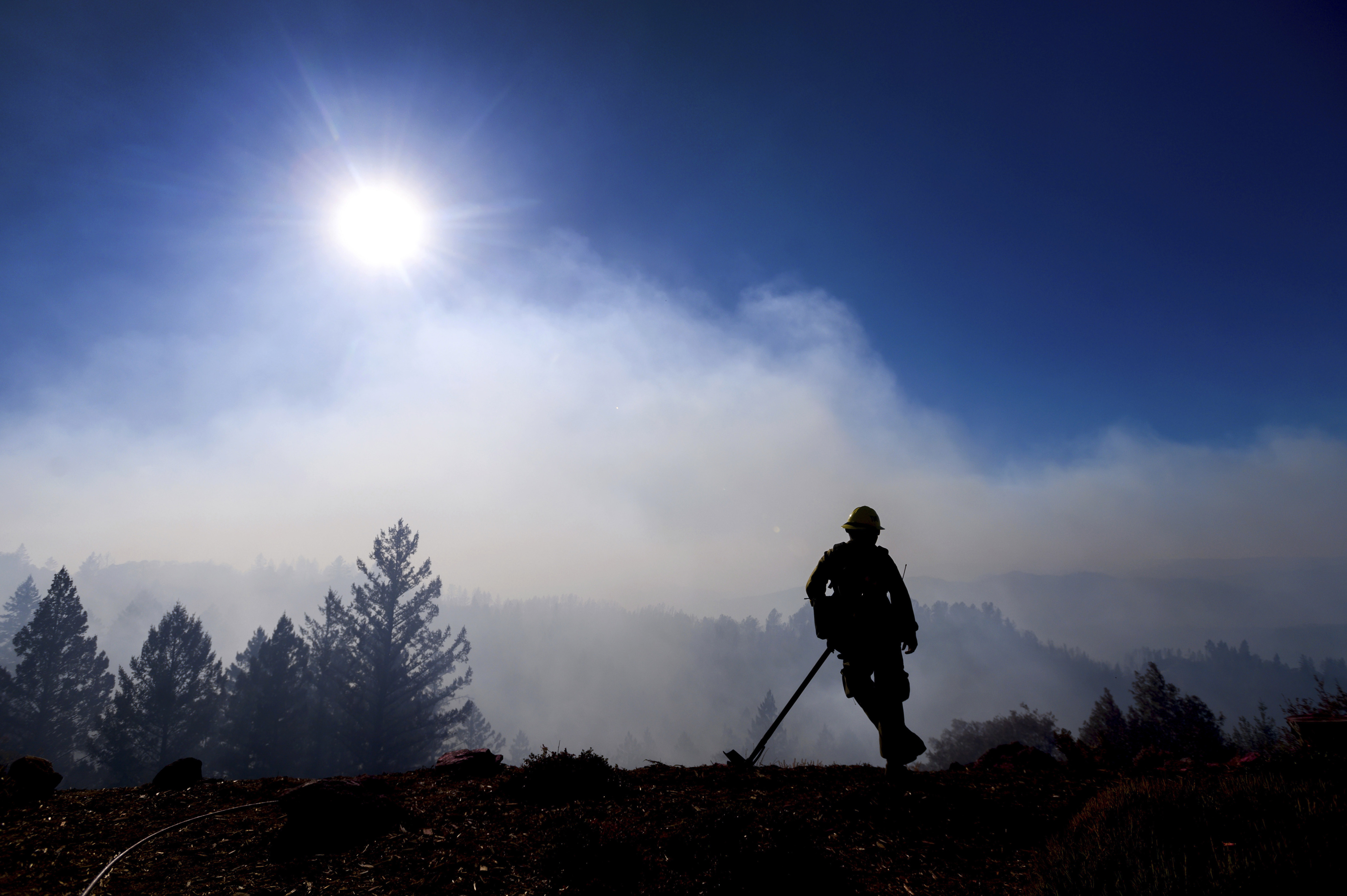 Wildfire in Northern California wine country fully contained