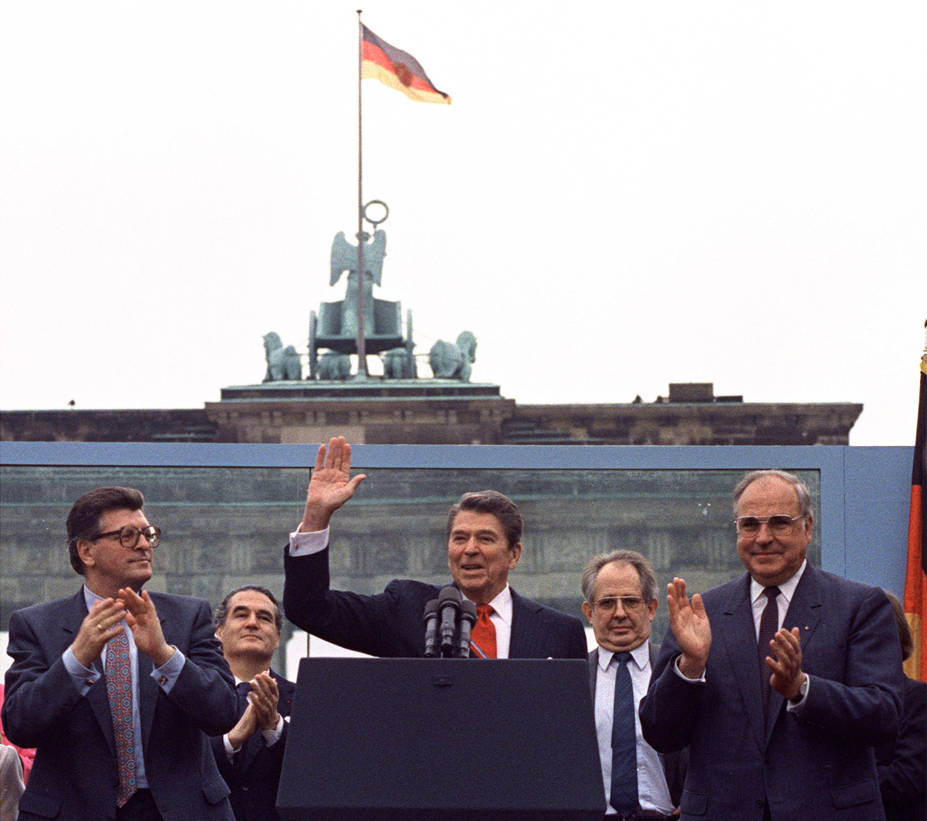 Reagan statue being dedicated in Berlin to mark Wall fall