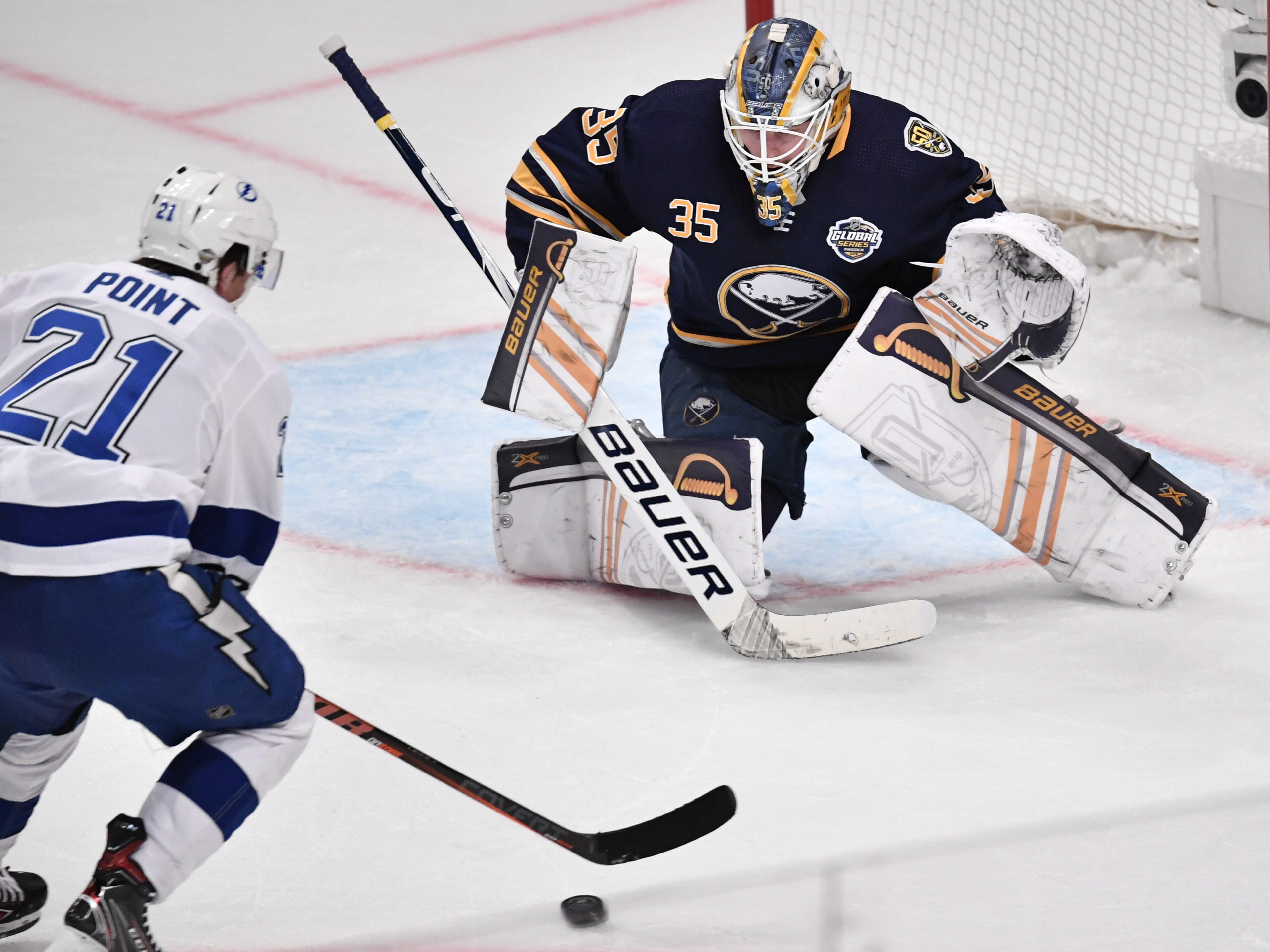 Kucherov scores, Lightning top Sabres 3-2 in Sweden