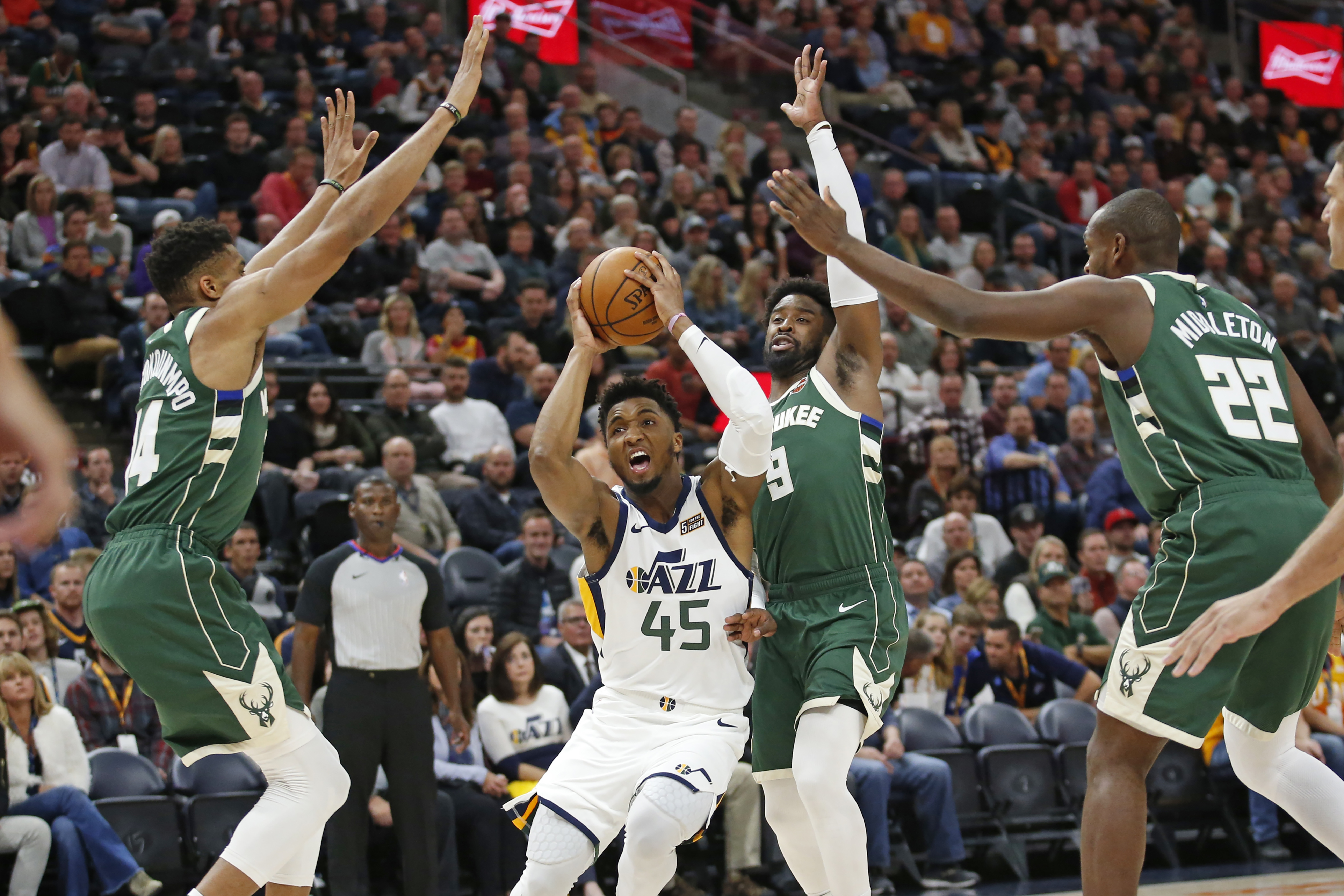 Bogdanovic hits 3 at buzzer, Jazz beat Bucks 103-100