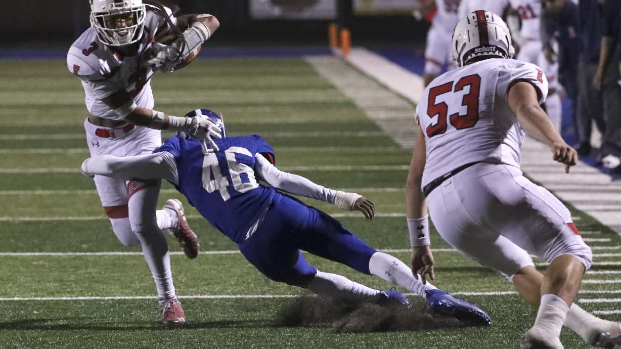 East upsets Bingham 20-16 to advance to 6A semifinals